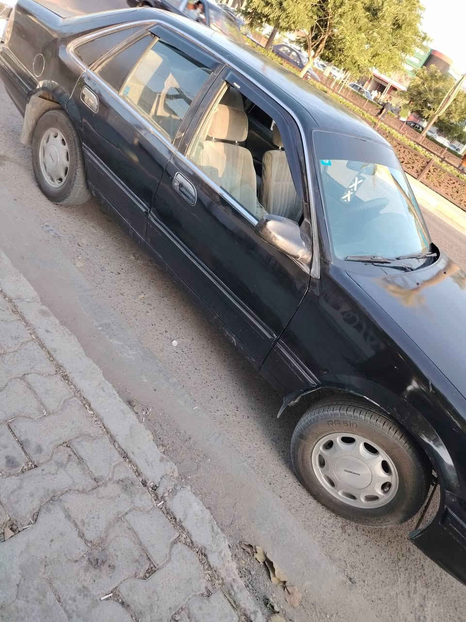سلام عليكم دايو موديل 94 رقم بقداد انكليزي سنويه مشروع وطني لل 28هزه جديد تحويل مباشر محرك مفتوح وكير اوتوماتيك نضاف داخل نضيف  كهربايات كله شقاله السياره جاهزه السعر 28  الهاتف*********** مكان السياره الفلوجه
