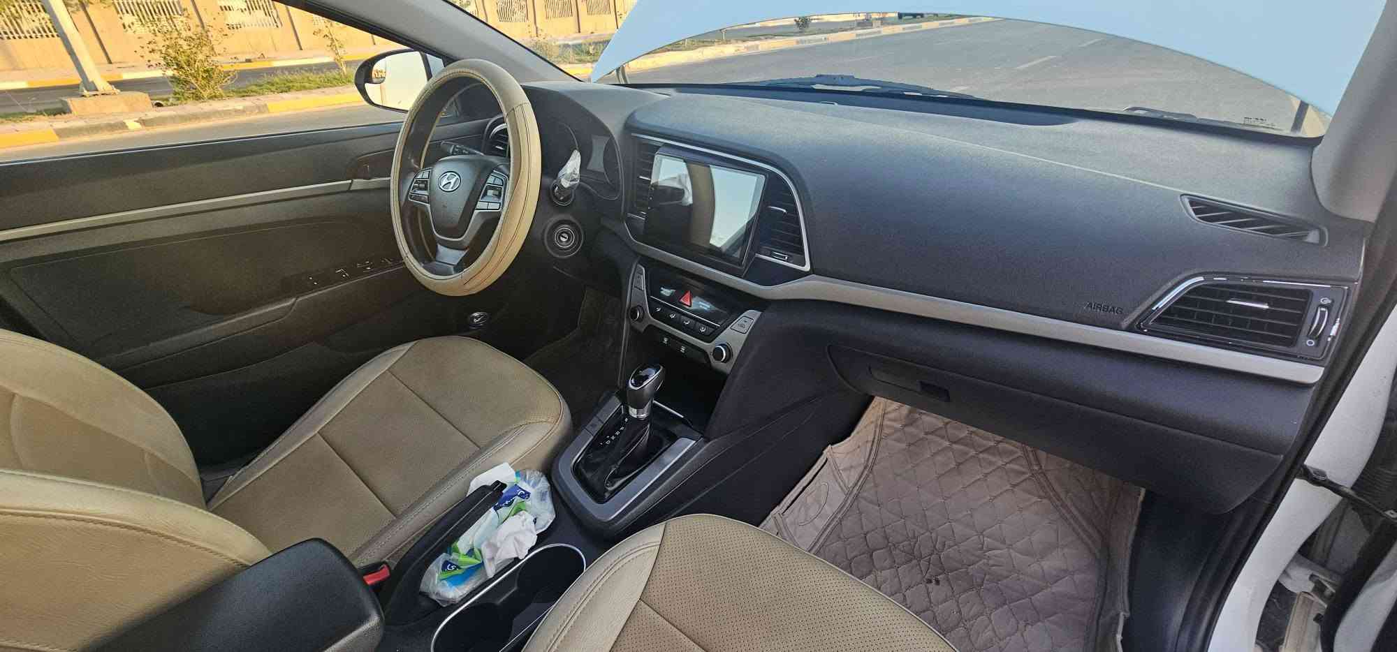 سلام عليكم النتره مديل 18وارد امريكي 
مكينه 2000دوش رقم بغداد دولي بسمي سنويه 29 
تحكم ستيرن 3انضمه قياده سياره جاهزه من كلشي 
محرك كير تبريد مكفولات ماشيه( 76 الف ميل)
داخل جلد دوشمه كاعيه  حادث جاملغ لايسر بدون دواخل 
السونار مرفق  مع صور السعر 127وبيه مجال 
العنوان كربلاء حي العسكري ***********
***********
