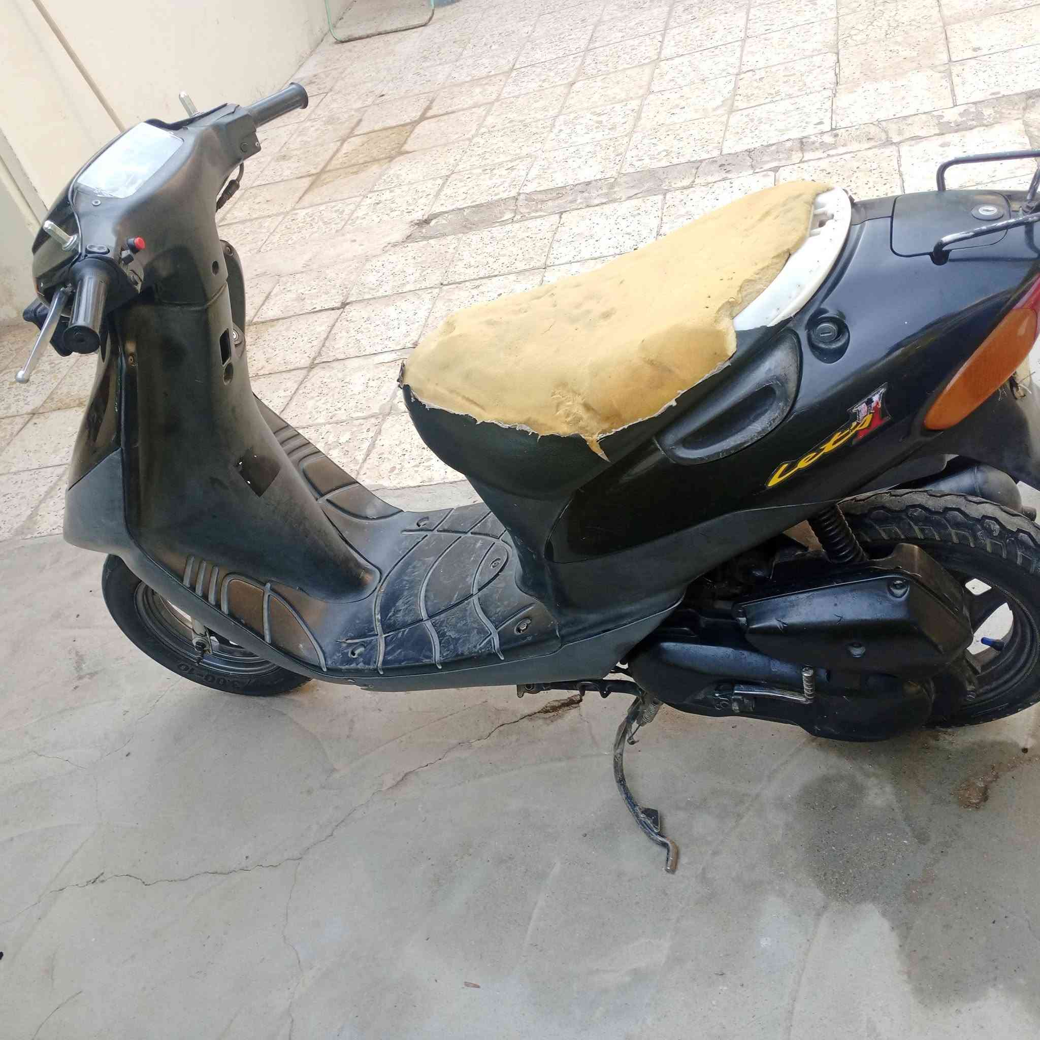 سازوكي مسطره للبيع او مراوس بطه  مكينه كهربائيات كله شغاله ماعده سلف مايشتغل نكره هندر كل نقص مابيه السعر 250 وبيه مجال الاستفسار ***********
