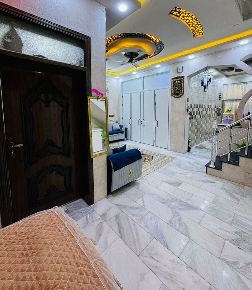 دار للبيـــــــــــــــــــع شارع المواكب 
مساحه 100م طابقين بناء حديث بناء طابوك 
للاستفسار ***********       ♡    ***********
