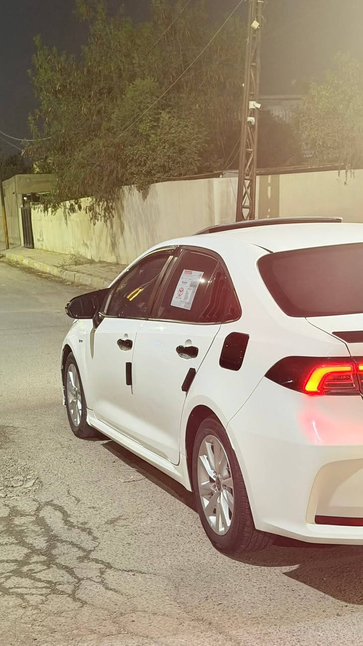 سلام عليكم البيع كورلا هايبرد 2025 سياره بيها ربع بونيد صبغ بدون دواخل مكان بارد صغير سعر 153رقم الهاتف *********** سياره مكانها كركوك
