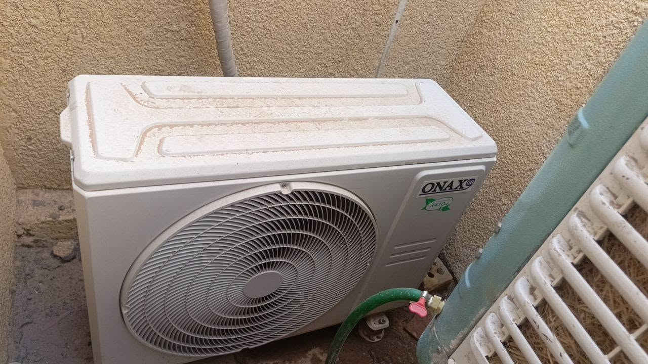 اوناكس 2طن كامل مكمل اخو الجديد غاز 410سنكل فيز يوجد توصيل لكل محافظات السعر225 للتواصل وتساب ***********
