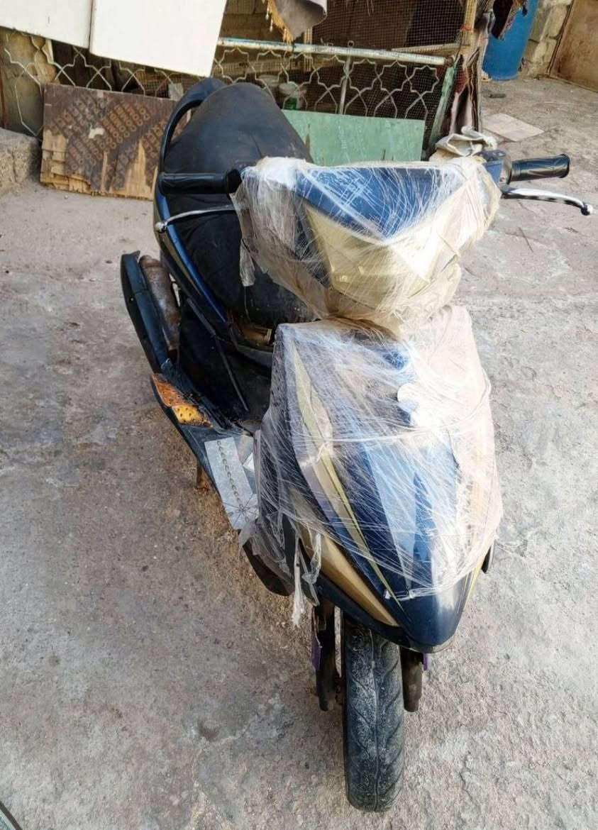 دراجه ب،180الف مكاني البصره ابو الخصيب ***********

نص مكتوب في الصور:
- POLICE