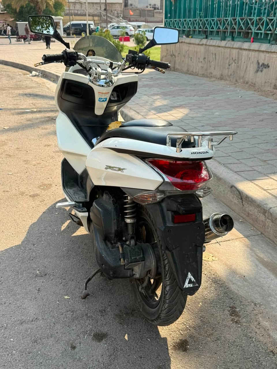 للبيع دراجه pcx جيل الاول JF الياباني دراجة جديدة دراجة رياضية مزوده تزويد مال يابان بي ( اكلچات رياضي- صالنصه رياضية- سكان رياضية- جام رياضية + تتفئه بل يدات + تخم تايرات جدد _+ اگلوبات الجوه رماش بي جهاز تتحكم بـ ألوان هم _+ بي باركود مال المزاد اليابانية السعر ( 14 ) مكان الدراجه بغداد سوق الصدرية لتواصل ( *********** )

