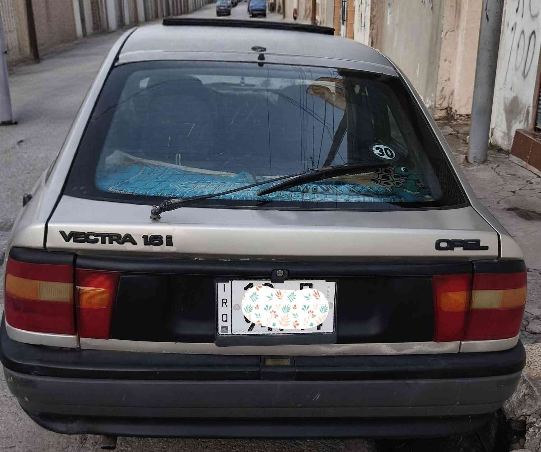 سيارة للبيع 

فكترا موديل 1992 حجم 16 لون رصاصي 
بور قفل مركزي سلايد
رقم نينوى دولي 
سنوية 2030
‏‪***********‬‏ اتصل بالرقم لمعرفة السعر

