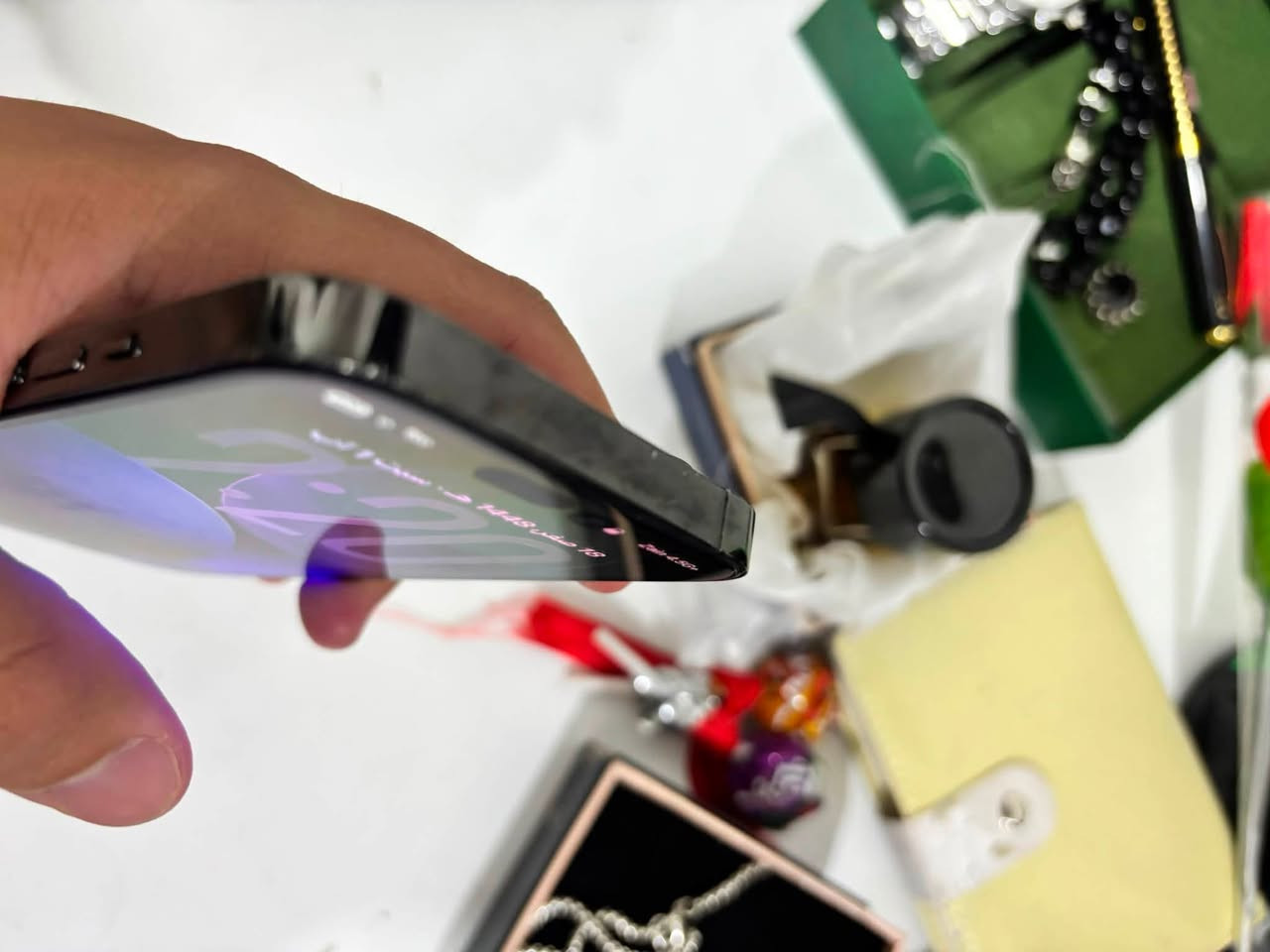 📱 للبيع: آيفون 14 برو (iPhone 14 Pro)
المواصفات والحالة:
مفطور الضهر اثر وكعه
 الذاكرة: 128 جيجابايت
 الاتصال: شريحتين (Dual SIM)
 الشاشة: مستبدلة (درجة أولى وشغالة بدون أي مشاكل)
 البطارية: مستبدلة جديدة (أداء ممتاز 89%)
 الحالة العامة: الجهاز شغال وصافي، كفالة فحص قبل الشراء.
الجهاز مابي اي عطل او مشكله 
مراوس مع ايفون انضف واحسن فقط
للبيع قيم بتعليق عجبني بعت ماعجبني ابقي يمي 
*********** بي واتس الشراي يراسل او يتصل وشكرا
📍مكان الهاتف موصل كوكجلي

