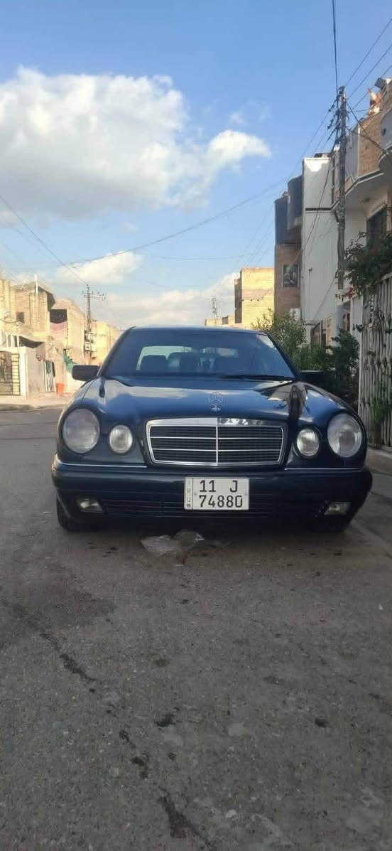 مرسيدس ام عيون مديل 97 رقم بغدادسياره صبغ جماليه فقط سياره حلوه شوفت عينك مانقصه كلشي سلايت روف شغال برده خلفيه شغاله صدر جديد تخم تاير كير مكينه مكفولات مكينه 320 عدله مرغوب مناقصه اي شي  
سعر 88 بيه مجال بسيط ستفسار ***********
