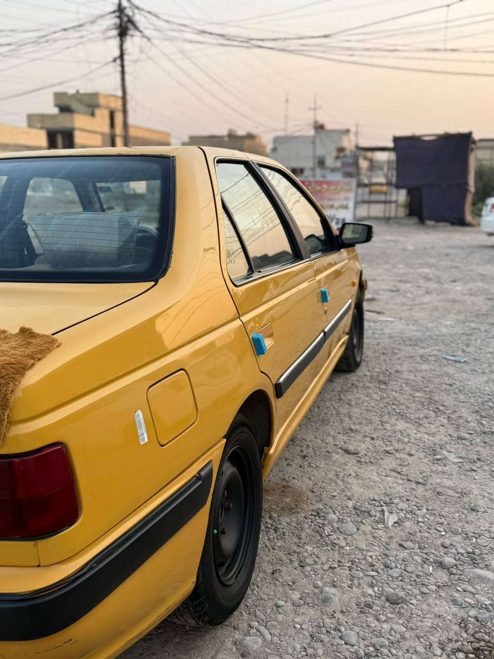 السلام عليكم بيجو بارص 2015 كفاله عامه عده صبغ قليل  الجاملغ الخلفي  بسمي تحويل ثاني يوم السياره خير من الله السعر 38 وبيه مجال قليل سنويه بعدهي مصاقطه  مكاني بغداد الصابيات ***********
