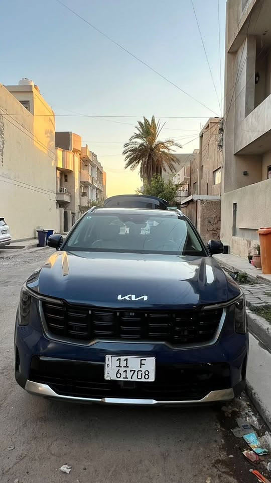 سورنتو وارد امريكي 
2025
فول مواصفات بانوراما تحكم ستيرن 
رادار امامي وخلفي 
داخل جلد
ماشية 24 الف ميل
***********
