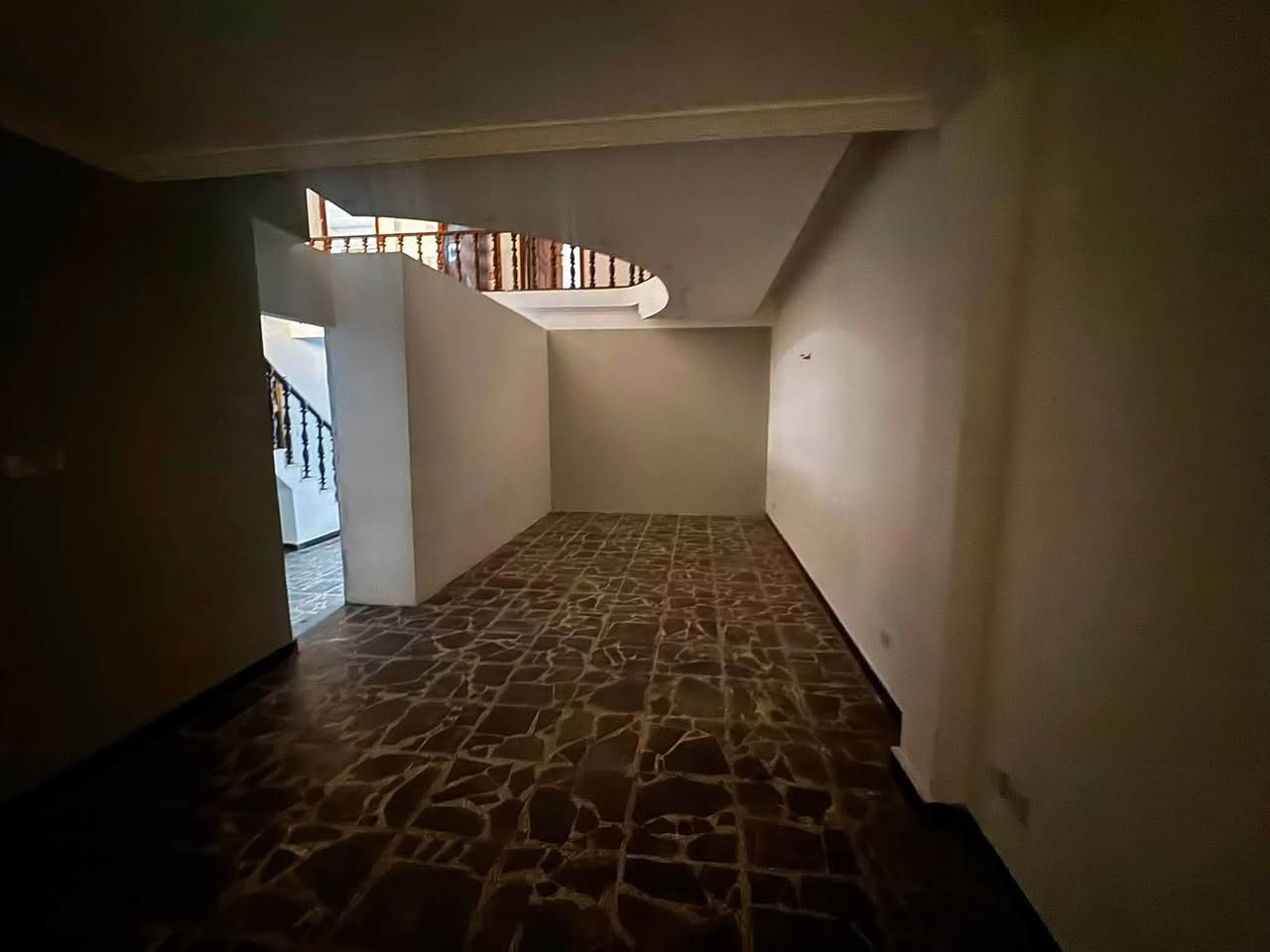 ✨ دار لـلإيـجـار فـي عرصات الهندية ✨

العنوان : 📍عرصات الهندية قرب احلى جو 

♦️المساحة  : 300 متر        

( للشركات - المكاتب العلميه - المكاتب التجاريه ) 

🏠يحتوي الدار  على :
 
5 غرف نوم و مطبخ  وصالة و مجموعه صحيات و كراج سياره و حديقة 
 
▪️باقي التفاصيل السعر عند الاتصال 

✍🏻للاستفسار الاتصال على الأرقام التالية : 

الـمـهـنـدس عــمـر الــزيــدي 

***********
***********

نـسـتـقـبـل كـافـه العروض التجاريه والسكنية في الكراده والجادريه وعرصات الهنديه

#ايجار #منازل #بيوت #شركات #تجاري #عقارات #بنايات

عنوان الشركه دار السلطان في عرصات الهنديه مجاور فندق بلوم
