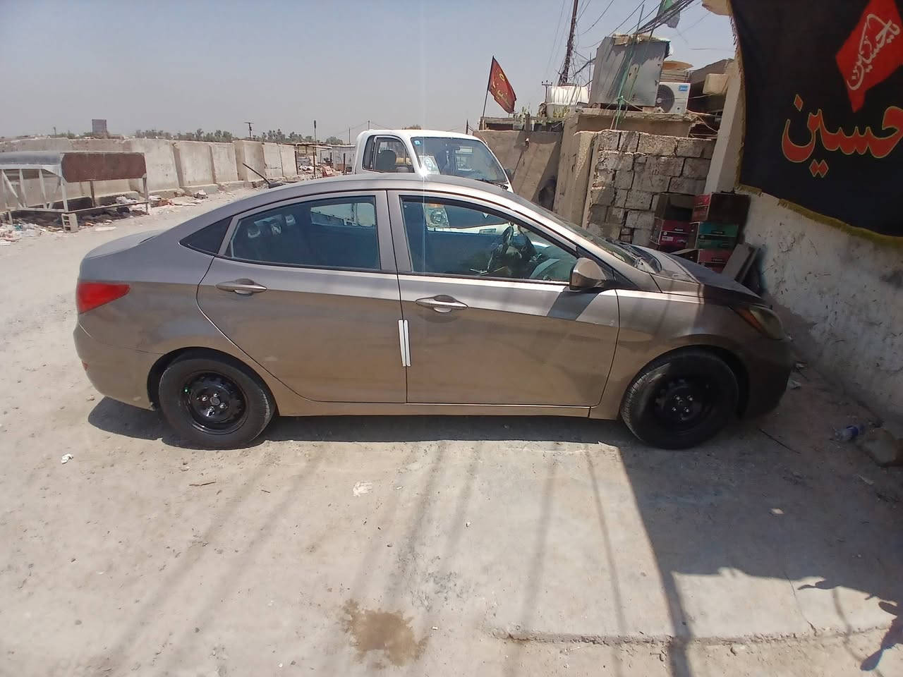 اكسنت مديل ١٣ سياره بيها قطعتين تبديل وبيها طخات بصيطه كير مكينه تبريد تخم تاير صدر كله جديد شرط تحويل رقم بغداد سنويه ٢٨ مكان بغداد جسر ديالى القديم سعر ٨٠ وبيها مجال ***********
