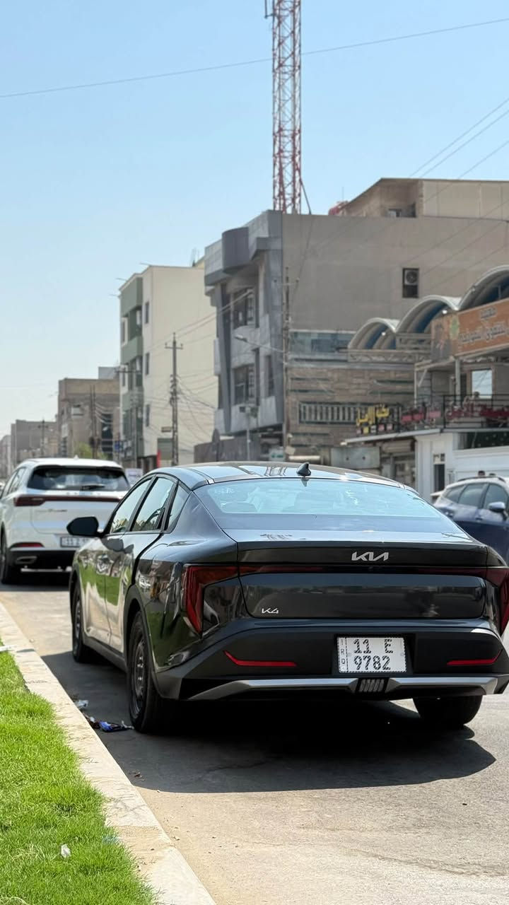 السلام عليكم اخوان
K4 للبيع وارد امريكي
محرك 2000 دوش 
لون رصاصي غامق (فيلي)
شاشة كبيرة متصلة 
تحديد مسار
مثبت سرعة 
اوتو هولد
كاربلاي 
سايد بريك دكمة 
بجم كبس السيارة بدون ايرباكات
سيارة ماشاء الله عليها 
رقم رباعي شبيه مميز بغداد
السيارة كاملة للأخير 
عنوان بغداد حي اور
للتواصل واستفسار راسلوني واتساب ادزلكم صور الحادث وتفاصيل ***********
