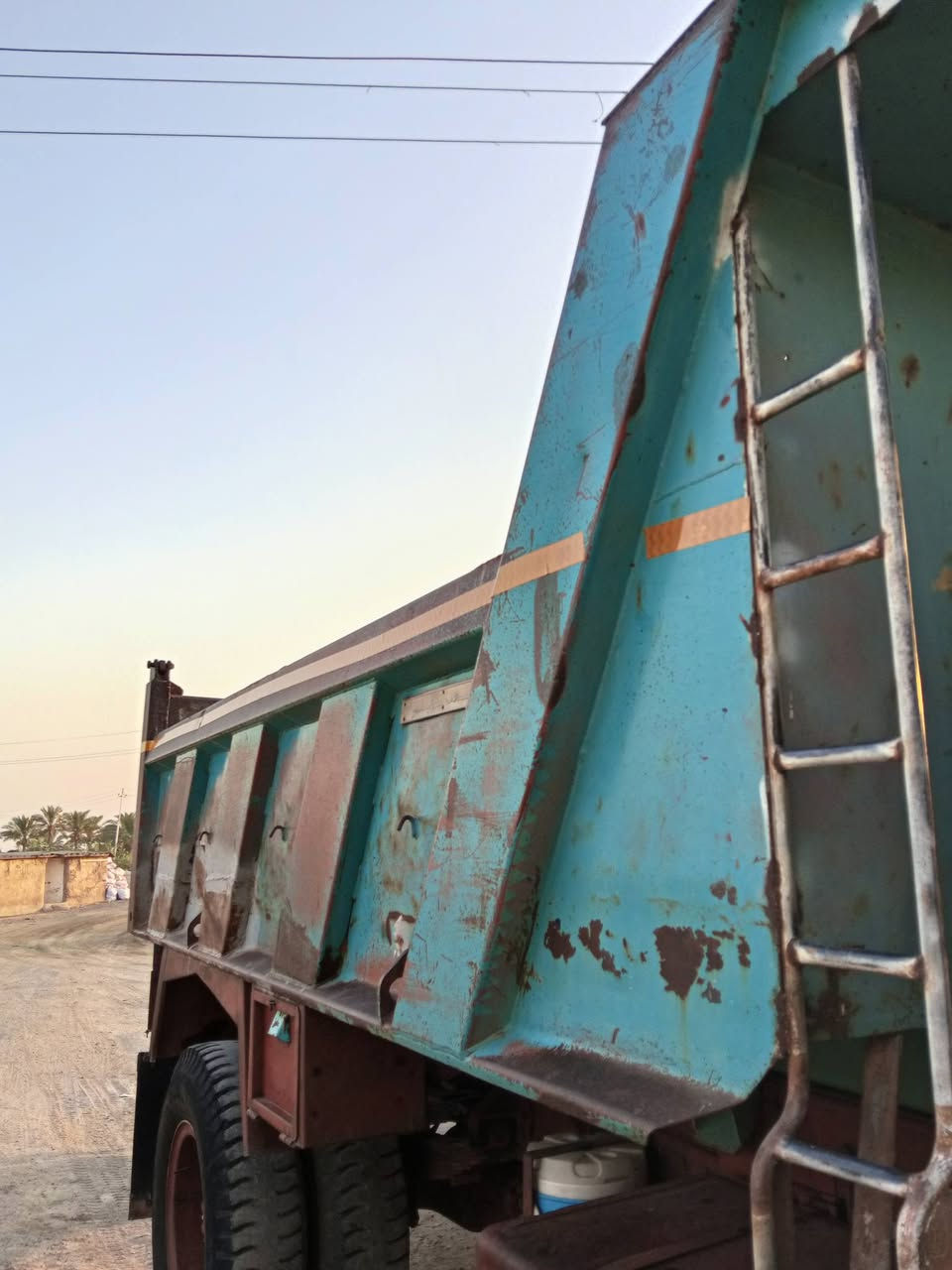 للبيع بدي بلادي اقجم مديل 80رقم الهاتف ***********و***********
