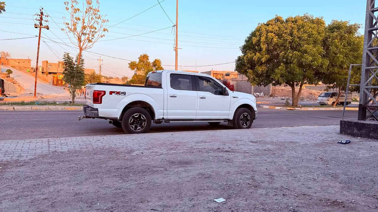 فورد F 150 موديل 15  لاريت أعلى فئة فول بدون سلايت 
كلين لا صبغ ولا ضربة مكينة  8 سلندر 5000
كير طرح باب طويل بدي قصير 
تخم تاير جديد مع ويل جديد مال فورد مديل 23 البارحة شادهن 
باتري جديد رقم سليمانية  سـعر 190
مكان كـركوك
 ***********
