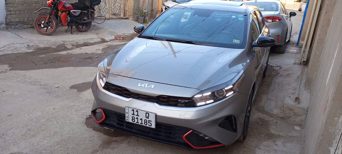 فئة GT Line الرياضية
• رنكات رياضية
• إضاءة LED
• شاشة كبيره
• كاميرا خلفية
• حساسات خلفية
• تشغيل ودخول ذكي
• مثبت سرعة
• فتحة سقف
• داخلية رياضية وفخمة
• أنظمة أمان وثبات إلكترونية
رادار 360 
سياقه الي
ماشيه 63 ميل
محرك 2000
رقم بغداد باسمي مكان بغداد الامين  السعر 155 وبيها مجال الاستفسار عل الرقم (***********)
السلام عليكم للبيع كيا فورتي موديل 23 جيتي لاين وارد امريكي حادث بنيد بدون دواخل بدون ايرباك وهنا بل عراق صار بيها صبغ جاملغ وباب بدون دواخل وشويه من الباب المواصفات 🔥
