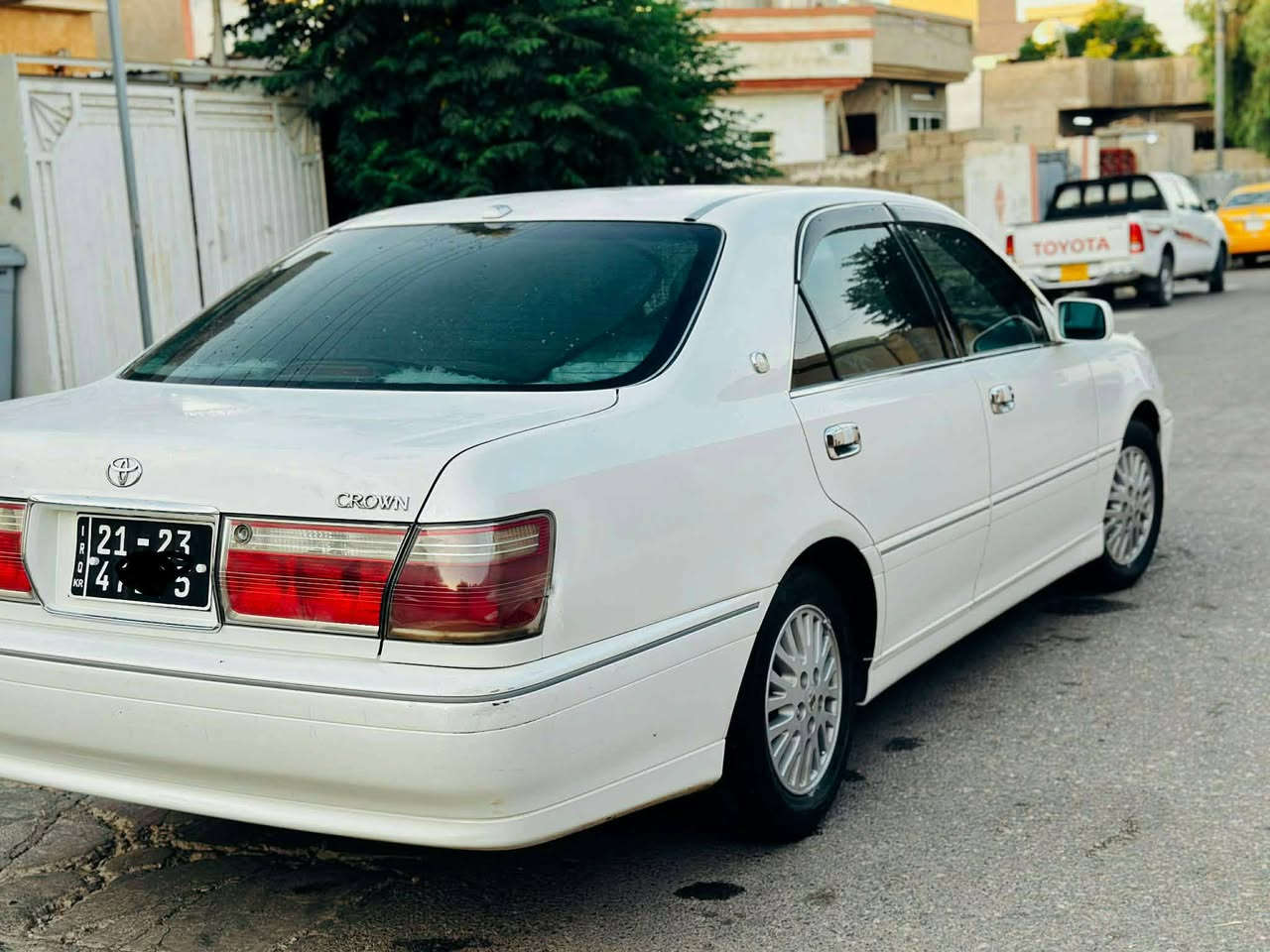 مەلیکە بۆ فرۆشتن ٢٠٠١ ساخ 🚗
(كؤد دار)✅
٢ پارچه ئه ورپاى هه يه له گه ل 
يه بستيك بى داعم         
 دیفۆری گەورە و                             2دوگمە
پێش ى عوين پشتى عادى 
سوکان کارەبا                                 ٢ کوشن کارەبا 
ئاوینە کارەبا شەفت هیتەر
تەبرید سارد و گەرم بەشەرت ❄🌟
پێشی کامل زینون ☄️
داشبل نجف
شوێن چەچماڵ 
ژەماری موبیال/***********
سعر52گەڵا ماعملە
