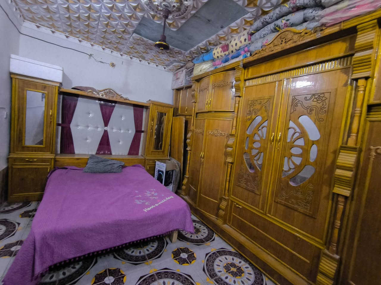 غرفة نوم • اخشاب • ميسان