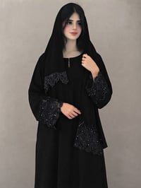عبايات • أسود • دانتيل وستراس
