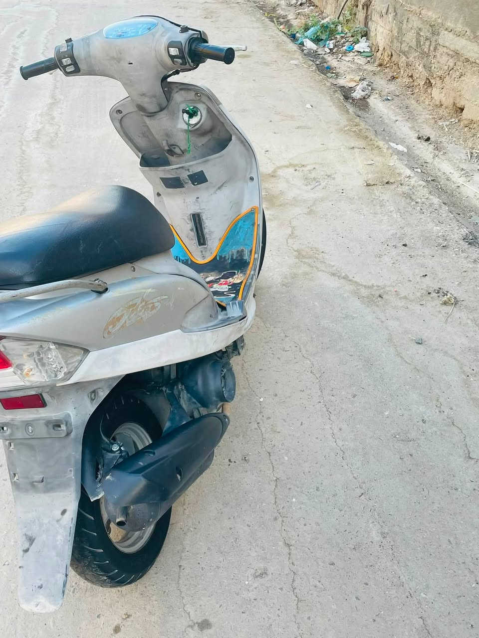البيع ماكس السعر 900وبيه مجال  صاله شهر من طالعه من حاويه ***********
