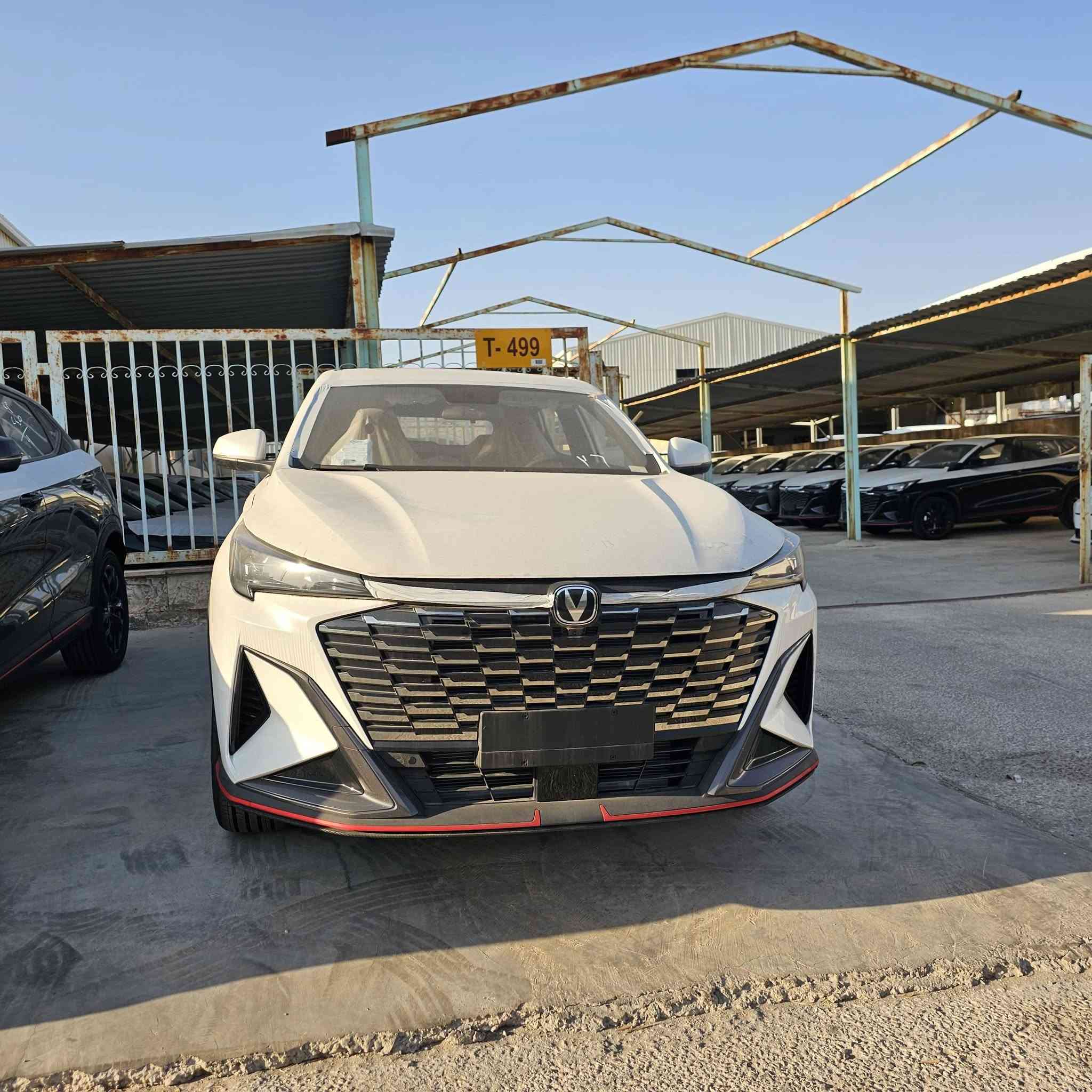تتوفر x5 plus  Sport  4wd طريق الفخامة لتجارة السيارات في بغداد 
شانجان  x5 plus  2027 
المحرك:1500 تيربو  نظام بنزين فقط فقط بنزين  
 يعمل المحرك على  نظام اوكتان قليل من 85 واقل واكثر  
يعني بنزين  عادي يشتغل على  سيارة  و من ضمان الشركة 
دفع رباعي 

المواصفات  
نظام كاميرا  ٣٦٥ درجة  حساسات  ٣٦٥ درجة  
الألوان

  أسود لون متغير 
  أبيض
  فيراني  

نظام شاشة  يدعم اللغة العربية و الإنكليزي 
أنظمة القيادة:  رياضي و عادي و اقتصادي  وصعود الجبال  و توفير 
مقاعد كهرباء  
فتحة سقف بانوراما  
 نظام تعليق مريح جدا 
نظام رفع بوست من اجل تقليل تيربو لاك 
السعر السياره  مع الارقام المرورية  بغداد  

الابيض 27 مليون 
الأسود  و فيراني  26 مليون  و 500 الف 

العنوان: بغداد البياع
للإستفسار 
واتساب فقط 
***********
