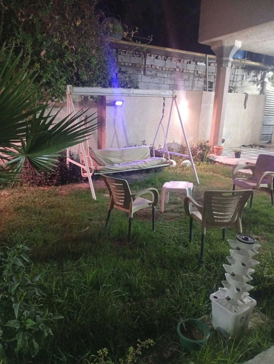 دار للبيع الدورة هور رجب مقابيل افران الزيتون كامل خدمات المساحة 206 الواجهه 11 نزال 19
يتكون من 
غرفة نوم
استقبال خارجي 
هول داخلي
مطبخ 
بيتونة كبيرة جدا
صحيات داخلية وخارجية
كراج وحديقة

يبعد عن الشارع الرئيسي 300 متر فقط مقابيل افران الزيتون

للاستفسار ***********
السعر 95 مليون
