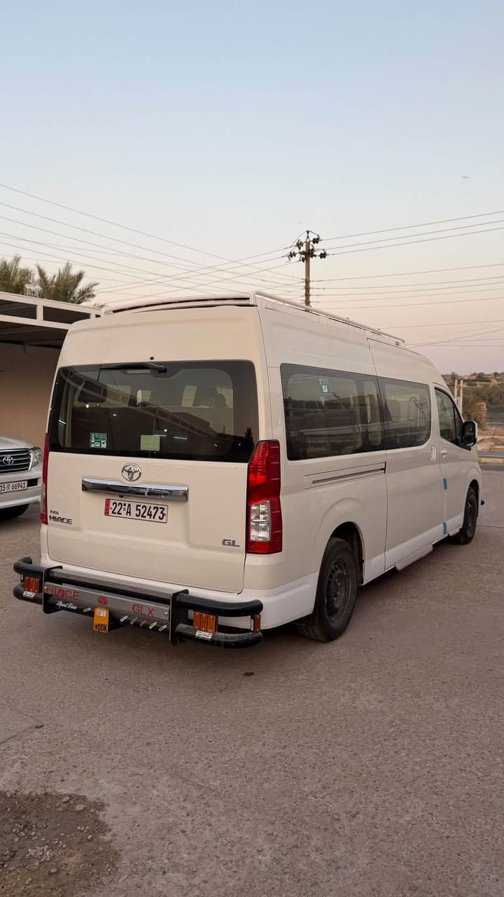 السلام عليكم 
تيوتا هايس
موديل 2025
ماشيه 2000km
بعده زيرو 
كير اوتماتيك
باب ركاب كهرباء
تحكمات ستيرن
كامره خلفيه
مدوشمه كامله
رقم اربيل 
مكان سياره الانبار حديثة
سعر 450 ورقه وبيه مجال
***********
