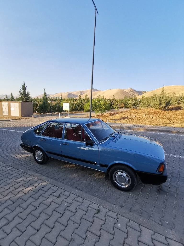 بەڕازیلی 84  ئاڕمی پلاستیک سلێمانی بەشەرتی ئەوەلیات و خرامە
هەموو گیانی بەشەرت ماڵی دۆستە ناوی  کامل بێ بۆیاخە. سەقف و ناو سنوقو   بەدەنی  نوکە دەرزی دەعمی نییە   گێڕو مەکینەی بەشەرت  ئەورووپی.  جیتا ئی لۆکی لەسەرە  کێشو هەڵمەتێکی زۆر باشی هەیە
تەبرید کامل ئەشیای بیلاد    یەک چرکەی تیا نییە  شوێن سلێمانی
*********** السليمانية, العراق
