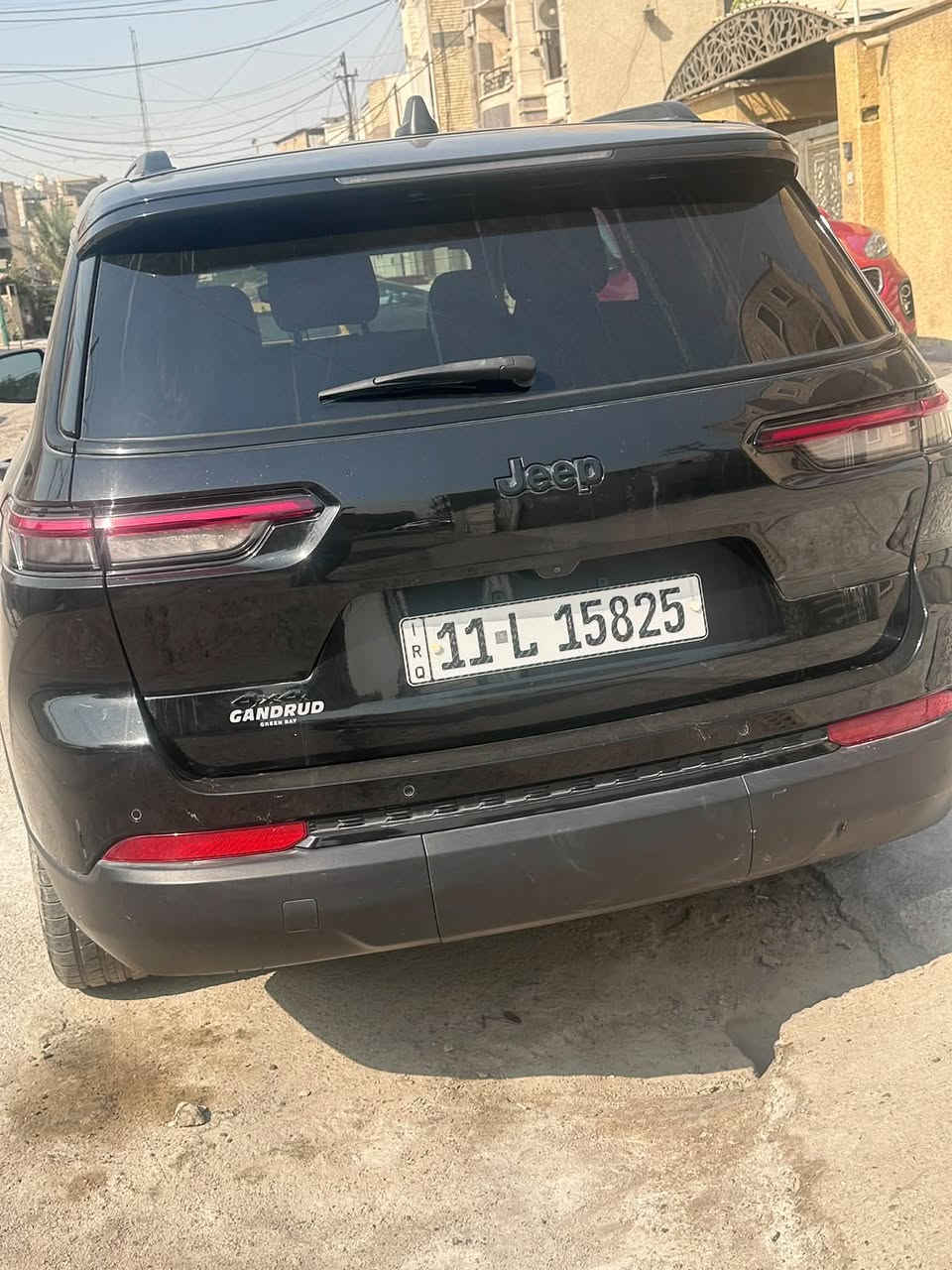 ‏ jeep Grand Cherokee Laredo L Black Top 2023
.
المواصفات الأساسية:
 • الموديل: Jeep Grand Cherokee• 
 • السنة: 2023
 • المحرك: V6 سعة 3.6 لتر
. ‎ 
*حادث بدون قطرة صبغ  وبدون اي قطعه تبديل فقط دعامية وضارب الحاسس مال ايرباك وطاگ الايرباك دشبول ودرگه گير ومكينه خير من الله الدشبول صافي متصرف عليهة اي دينار جاهزة من كلشي صدر مكفول امامي وخلفي 
*ممشه53 فقط 
*فتحة سقف
*مرقم بغداد بأسمي هزتهة مساقطه
 *7 راكب VIP منفصل
*شفتات سرعه
 *جنطه كهرباء
*رادارات مانع تصادم 
*اوتو ستوب خروج عن المسار 
*تشغيل عن بعد 
*تدفئه  مقاعد امامي خلفي مع المقود 
*تبريد 3 قطع
*شاشه كبيره لمس 
‌‎* رادارات جانبيه خلفيه 
‌‎* تحذير الخروج عن المسار 
‌‎* تحذير النقطة عمياء  .
‌‎* نظام تحذير عند التقاطعات.  
‌‎* المصابيح الأمامية LED.
‌‎* كشافات الضباب LED. 
‌‎* دخول ذكي. 
‌‎* بصمة  للدخول الذكي. 
‌‎* حساسات خلفية. 
* شحن لاسلكي
مكاني بغداد  تفاصيل اكثر متواجد خاص  بيع او مرواس حسب القناعه
رقمي ***********
*********** 
واتساب  فقط ⬇️
***********
