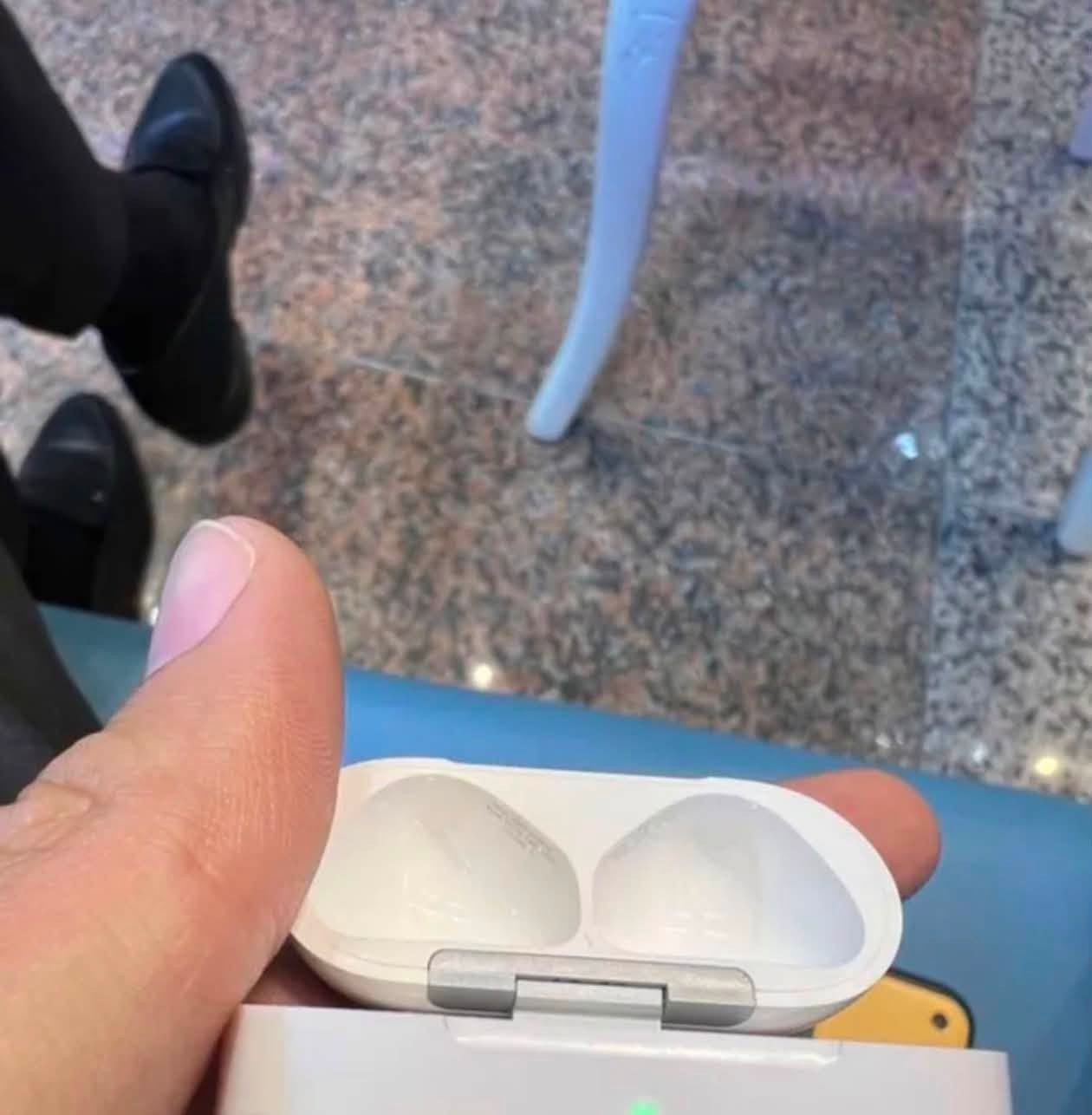 ايربود 4 اخر اصدار ال NS مستخدمه سعر
100 الف فقط جداً مستعجل على البيع

البصره العشار
واتساب 
***********
