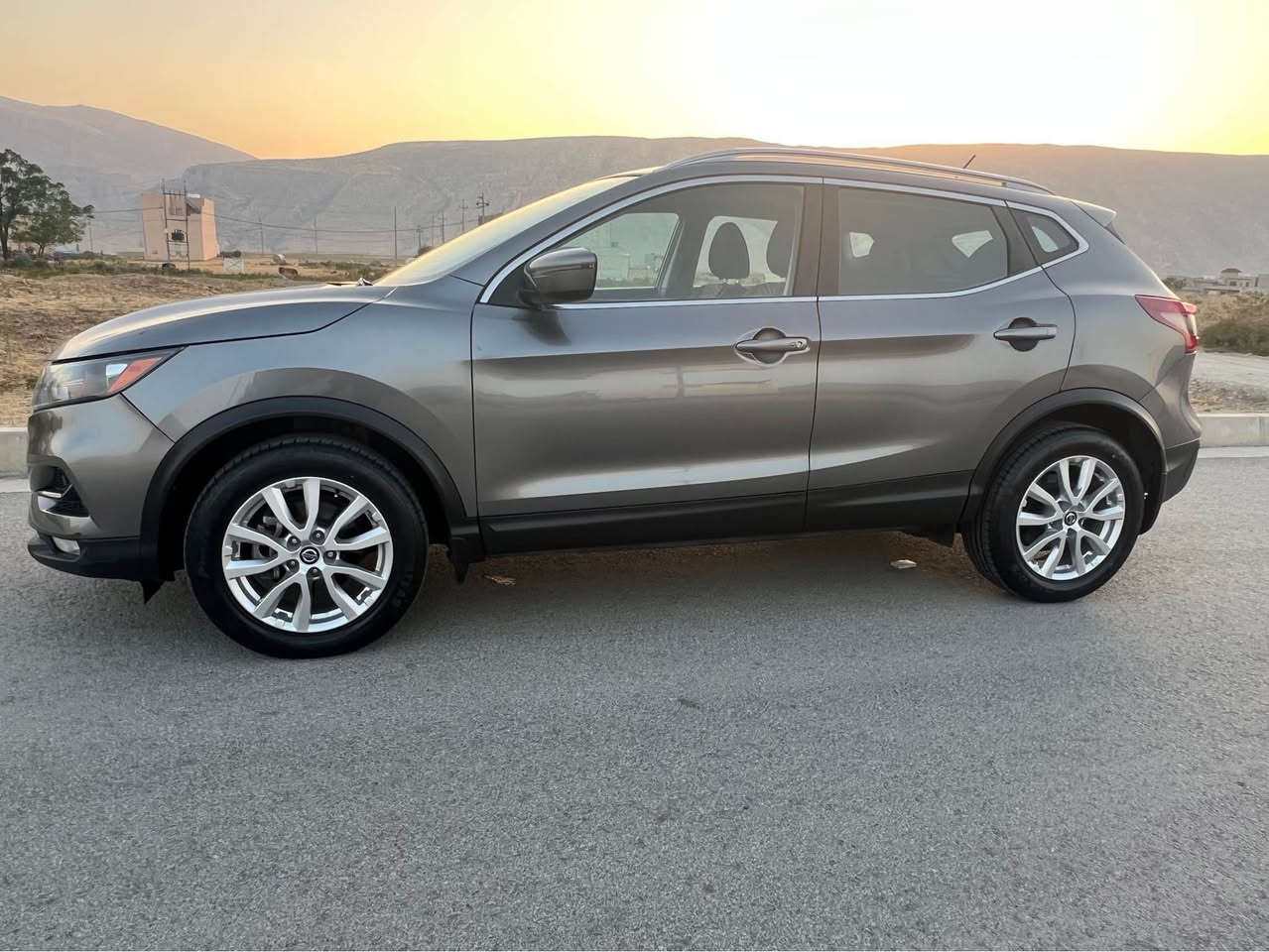 نیسان رۆگ سپۆرت 2021 
مواسەفات SV  AWD دەبل ئەکسل  
44میل رۆشتوە 
بەسمەو شەغال و راداری پێش دوای و لاکان 
کوشن هیتەر و ئۆتۆ ستۆپ  
سەیارەکە تەنها دوو پارچەی بۆیاغە بەبێ ناو گرتن 
پشت و پێش کەپسە بەبێ ئیرباگ  

گێرو مەکینە و تەحویل و غەرامەی بەشەرت
هیچ مەسرەفێکی تێدانیە 

ژمارەی خاوەن سەیارە 
*********** سوران, أربيل
