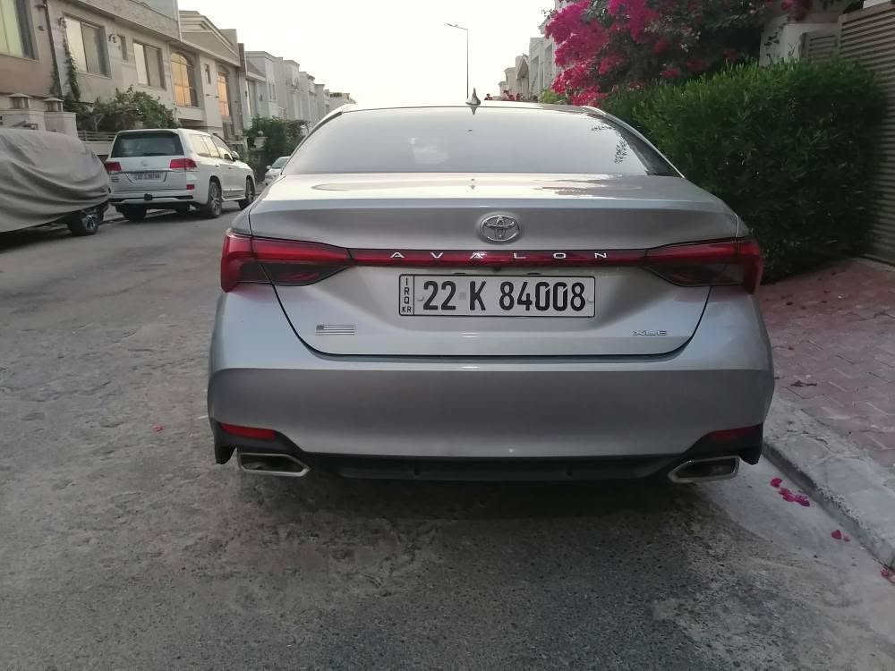 تويوتا افلون موديل 22 وارد امريكي  سياره  نصيف كلش من حيث كشر و حداديه وداخل بيها بس شبر صبغ  من جاملغ و ربع بنيد شويه داخل صور حادث مرفق بالمنشور وارباكات راجع سيستم بلادي  .. مكان اربيل   للااستفسار ***********    واتساب      .. سعر 210  ومواصفات :-
تويوتا أفالون 2022 فئة XLE  
أداء المحرك والميكانيكاي سعة المحرك: v6..3.5 لتر
فتحة سقف
رادارات 
رادار جوانب
كشنات جلد وتدفىه
كشنات كهرباي 
حساسات امامي   خلفي وجوانب
خاصيه ممشي ويا سيارة كدام
واير ليس جارج
تبريد مىكزي
سماعات جي بي ال 
شاشه الكترونيه
داخل ساج ملكي
تعذير  اصطام 
توقف ذاتي أربيل, العراق
