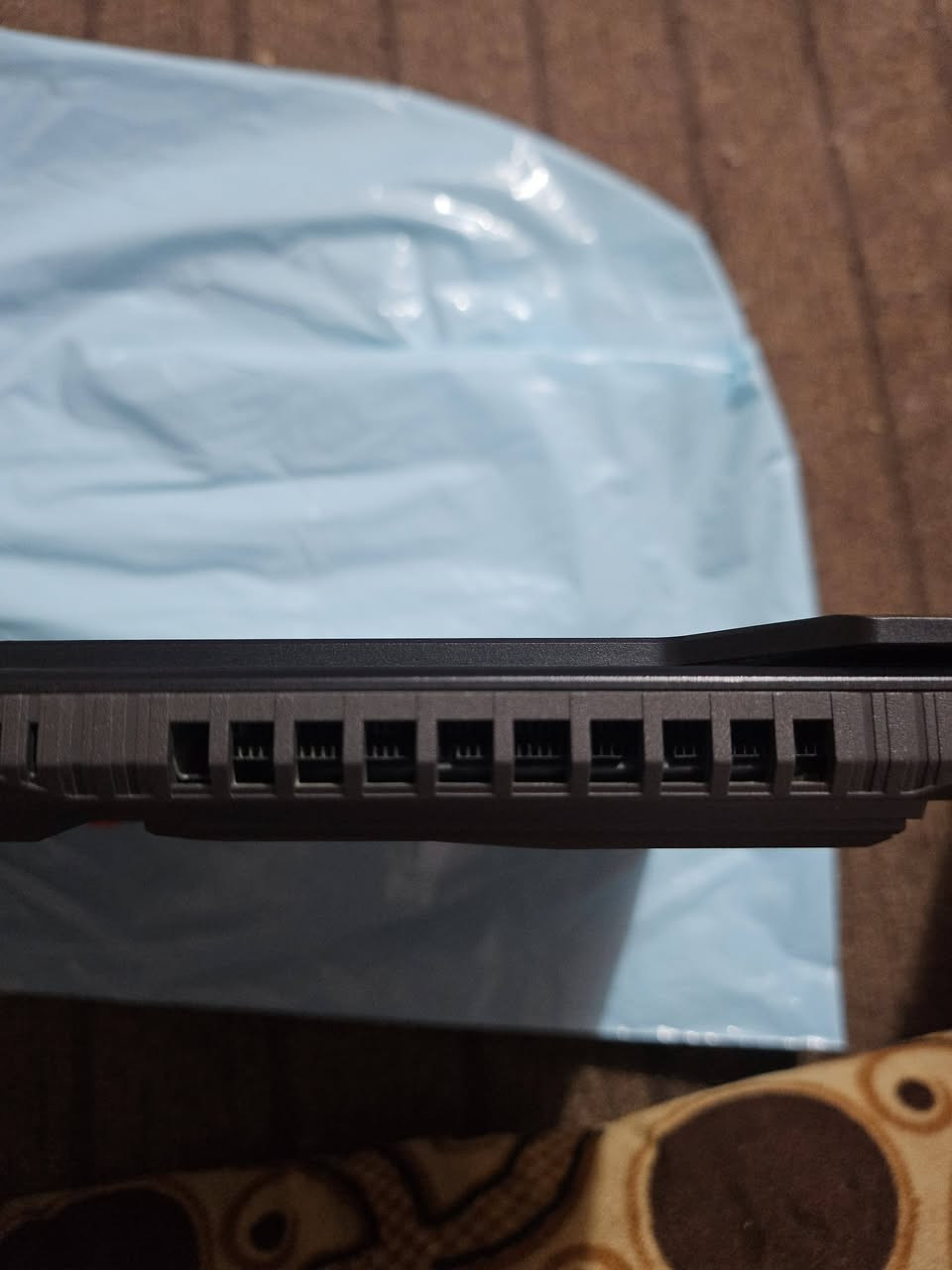 السلام عليكم لابتوب اسوس للبيع 
لابتوب Asus tuf Dash F15 
نظيف جدا استخدام قليل ويا كارتونته وجميع الملحقات 
المواصفات 
I7 12650h 
Ram 16 ddr5 4800hz قطعتين نظام دول شنل 
Rtx 3070 8gb 110w to 120w tourbo 
Ssd 512gb nvme 
Screen 1080p 144hz dsr 
لابتوب قوي بجميع العاب والبرامج الهندسية 
نظيف جدا مع كامل الملحقات 
توصيل موجود 
سعر مليون و 300 الف 
رقمي ***********
