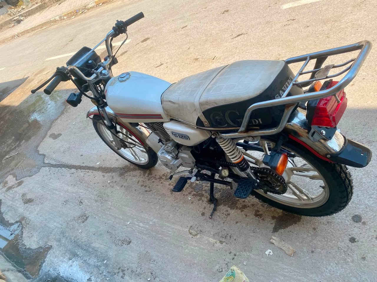 سيفان للبيع موديل 23مكفولهً اوراق اصولي تخم تاير جديد سعر 450وبيه مجال
***********
