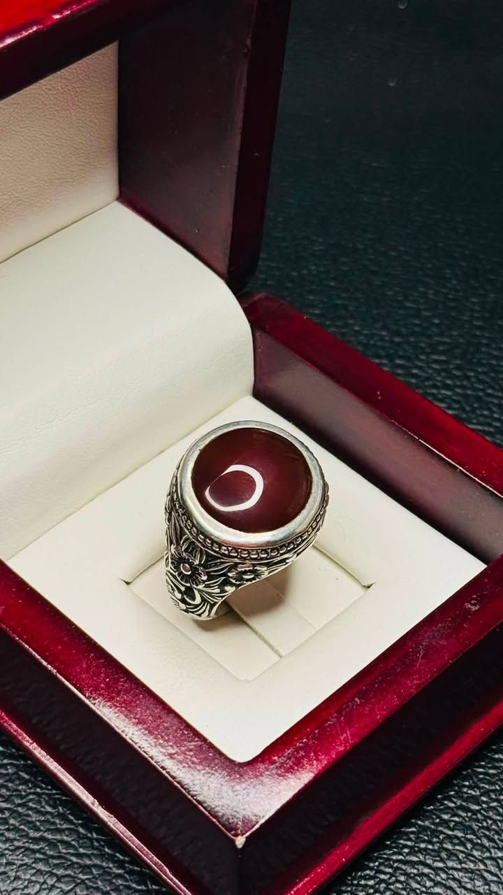 خاتم عقيق يماني كرزي اصلي ذمة 💎
 
صياغة عارف الاصلية مو قالب 💍
 
✅ صياغة يدوية ثقيلة عيار  990 👌

✅ من الدرجة الاولى 👌

✅ السعر خاص 💵

✅ البيع بالضمان 👌🏻

✅ عنوان البيج : بغداد 📍

✅ رقم الهاتف : *********** 📱

✅ التوصيل متوفر لجميع محافضات العراق 🚚

✅ للمزيد من الموديلات زوروا صفحتنا المتواضعة :
