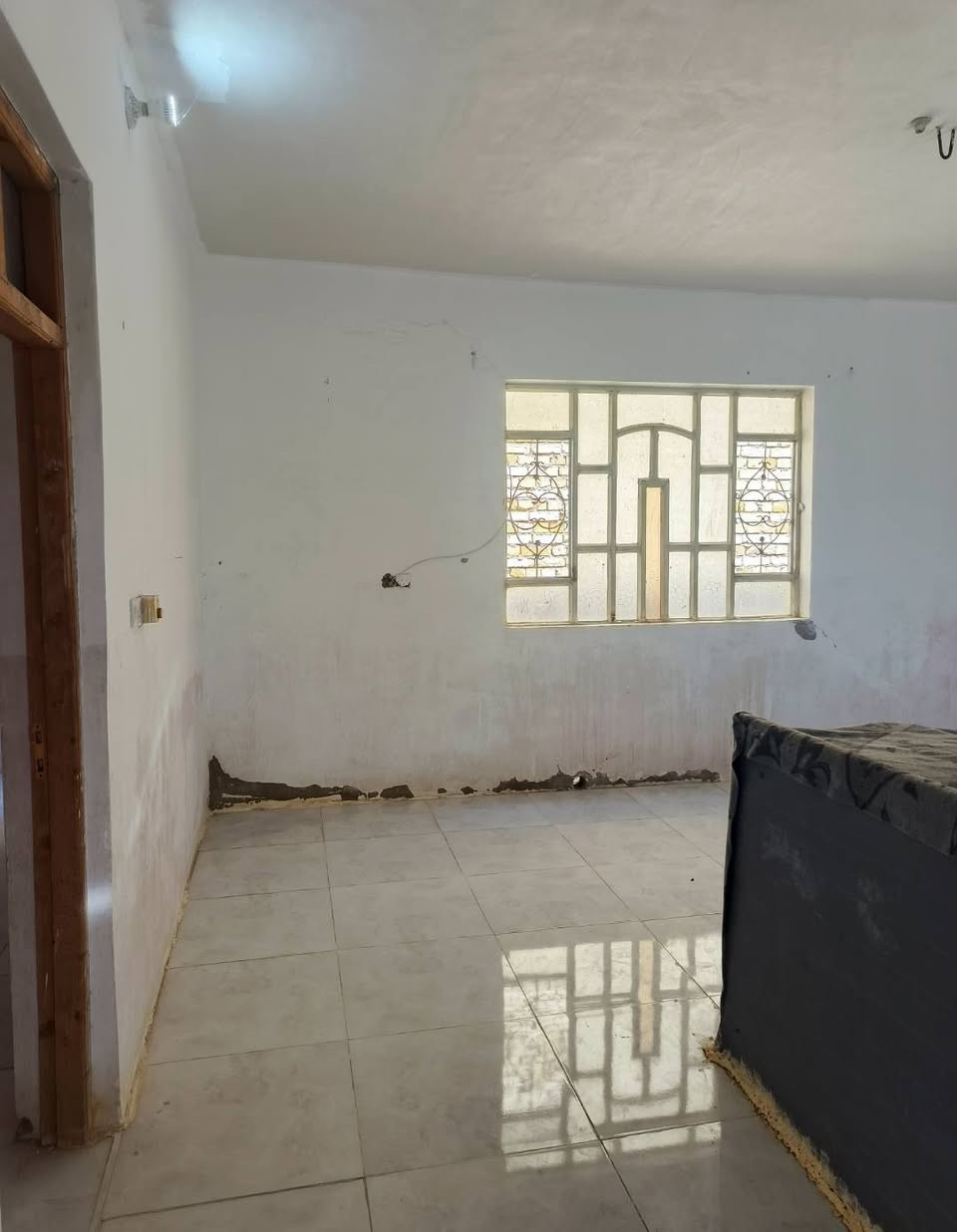 طابق ثاني • ٢ غرف • حي الحسين