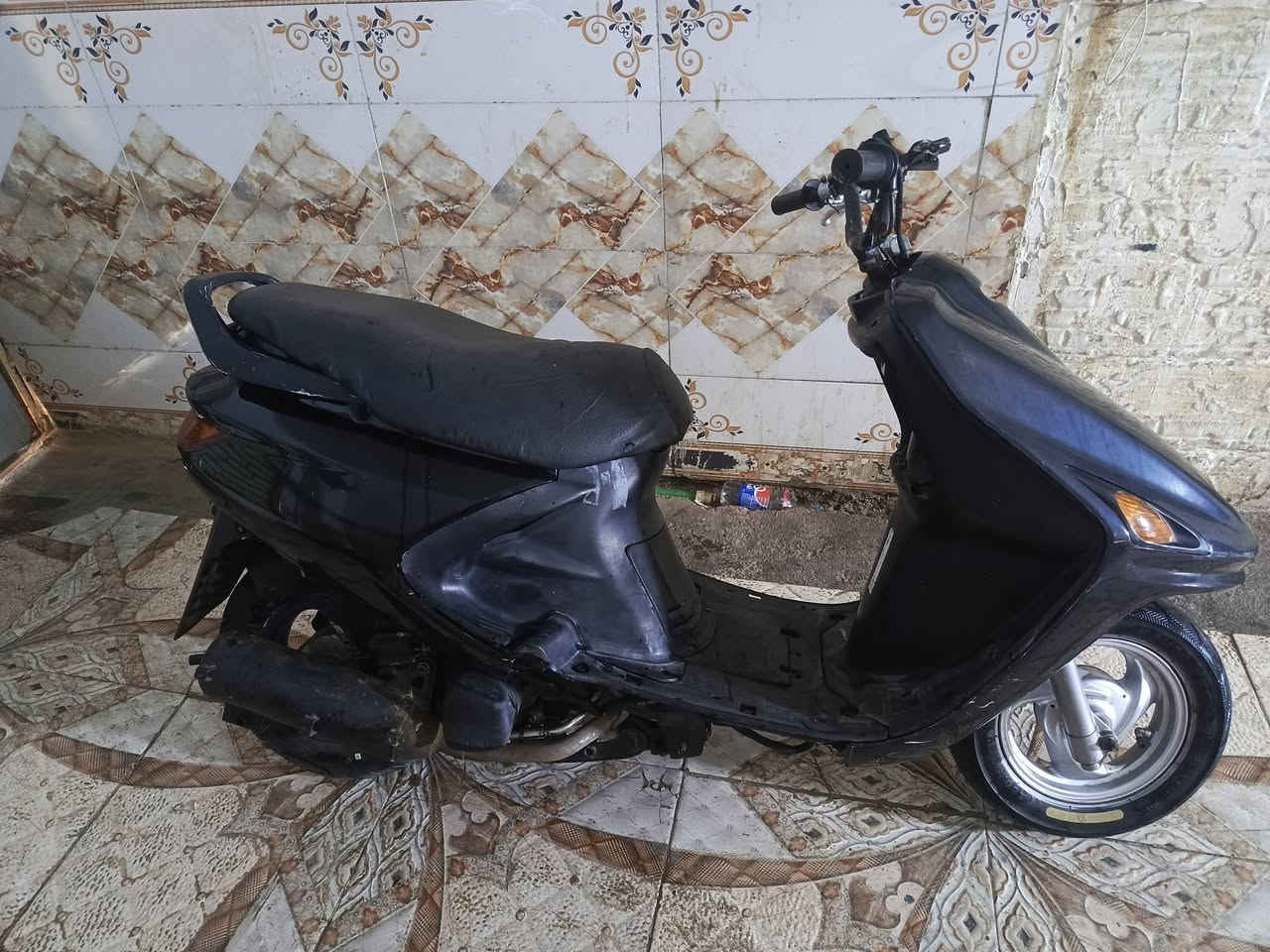 دراجه فراشه شغاله دكة هندر مكينه ناعمه سعر 250 وبيها مجال مكان بصره حيانيه ***********
