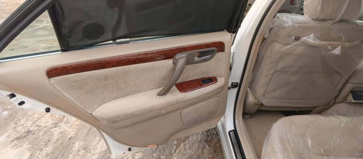 سلام عليكم للبيع موديل 2002 ملكه بيع مستعجل 
مكينه دفور الزغير سياره دكمتين برده خلفيه 
كرستال اصل  سياره كفاله عامه حداديه جديده 
تبريد ثلج 🥶 )رقم كركوك دافع كمرك باقي عل رقم 
السعر 90 عليه غرامات ينزل من سعره  رقمي ***********
