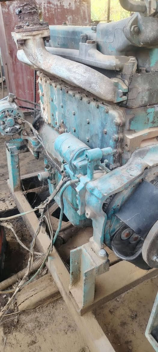 السلام عليكم للبيع مولدة أبو اردين 6 سلندر جنريتر الطويل 63 كيفي محرك جديد لا تبخير ولا تنقيص بم جديد ونوزل جديد السعر 3 ملايين وبيها مجال حك الجيه ***********
