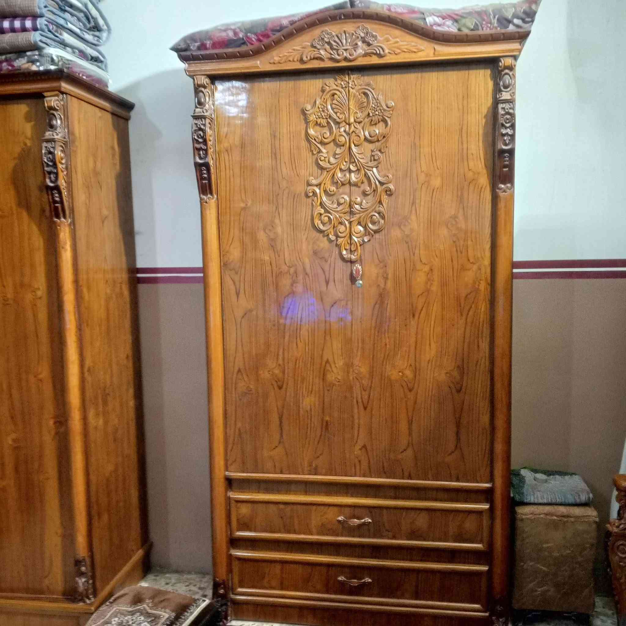 لا بيع غرف تسكم عرقي درجه اول شغل حديث اسم الغرفه ملكيه فخمه الغرف ماصرلي هوي من سكمته  شغله درجه اول الشري يدخل خاص او يستفسر او يتصل عل رقم ***********
