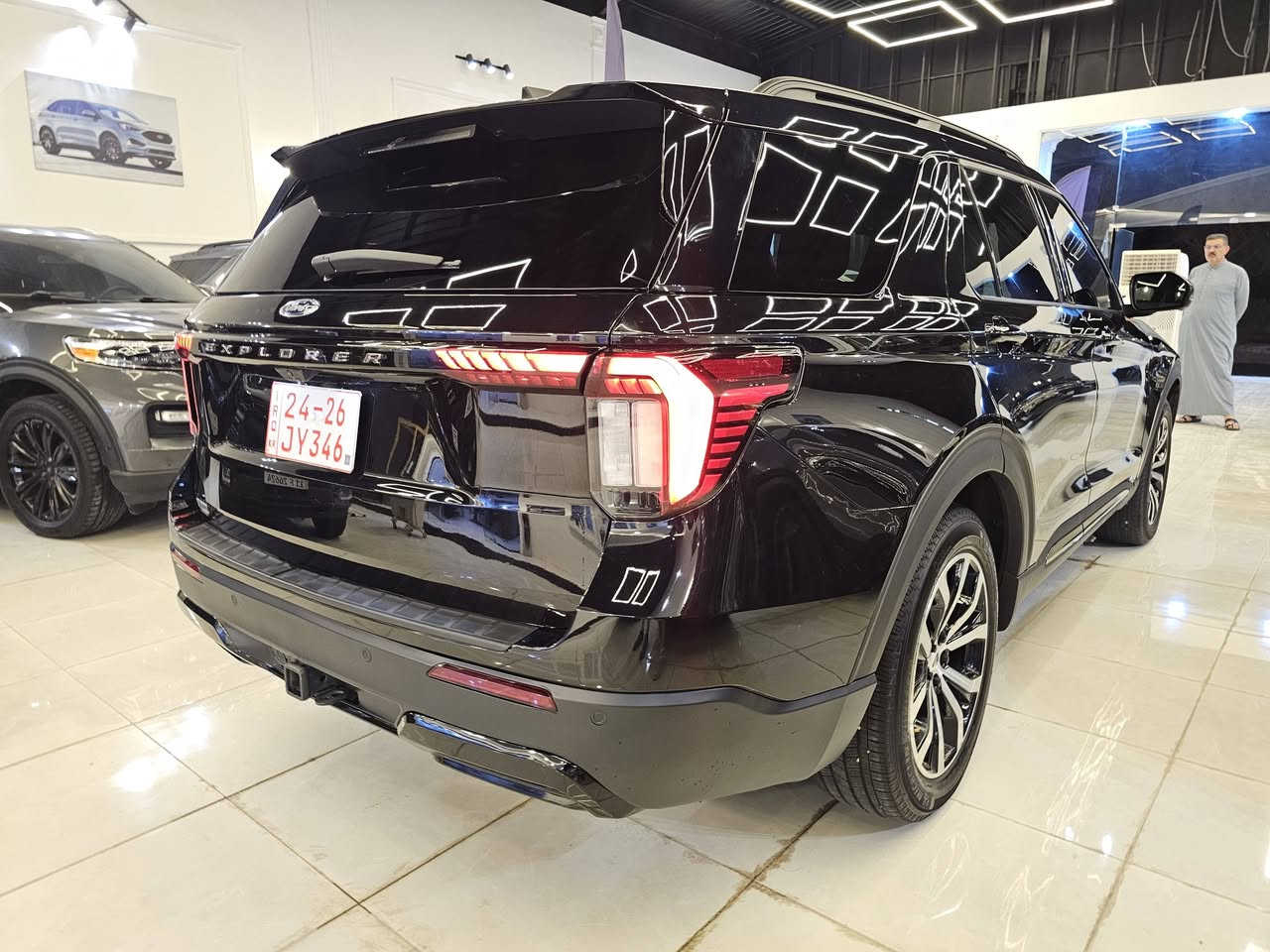 ﷽
ال٢٠٢٥ وصول اليوم زيروو
كفالة من الصبغ والتعديل ..قبق جنطه مبدل بلادي

Ford Explorer ST-Line 2WD

الموديل : 2025

المسافة المقطوعة : ٢٠٠٠

اللون : اسود

حجم محرك :: 4 سلندر حجم 2300 توربو

كافة الايرباكات سليمة 100‎%‎

الضرر : تبديل قبق جنطة بلادي

بدون رقم وبشرط الترقيم ( أربيل - سليمانية - دهوك )

المواصفات :  ST-Line

نظام دفع ثنائي
كاميرة امامية و خلفية(  ْ360 )
بصمة تشغيل
بصمة ابواب
تشغيل عن بعد (Remote Start)
صندوق شفط كهربائي
رادار امامي (تحديد مسار)
رادار جانبي (نقاط عمياء)
رادار خلفي (التحذير من الاصطدام)
اوتو بارك
شاحن هاتف وايرلس ( لاسلكي )
شفتات استيرن
داخل شكل جديد 
بردات جانبية 
استيرن تدفئة 
كشنات جلد
كشنات تدفئة
سستم سماعات Bang&Olufsen 
هاند بريك بصمة
اوتو ستارت Auto Start
اوتو ستوب Auto Stop
شاشة لمس كبيرة شكل جديد
شاشة دشبول ديجيتال
حساسات امامية+خلفية
ويل حجم 20 شكل جديد
نظام الملاحة والخرائط (Navigation)
مانع انزلاق+ABS
وبقية المواصفات المعروفة

العنوان :
معرض بلاتينيوم لتجارة السيارات  سامراء 

‏‎
شارع الكراج بغداد 

‏‎للاتصال والاستفسار :

ابو علي ( اتصال + واتساب ) سيف الحسني 
***********
