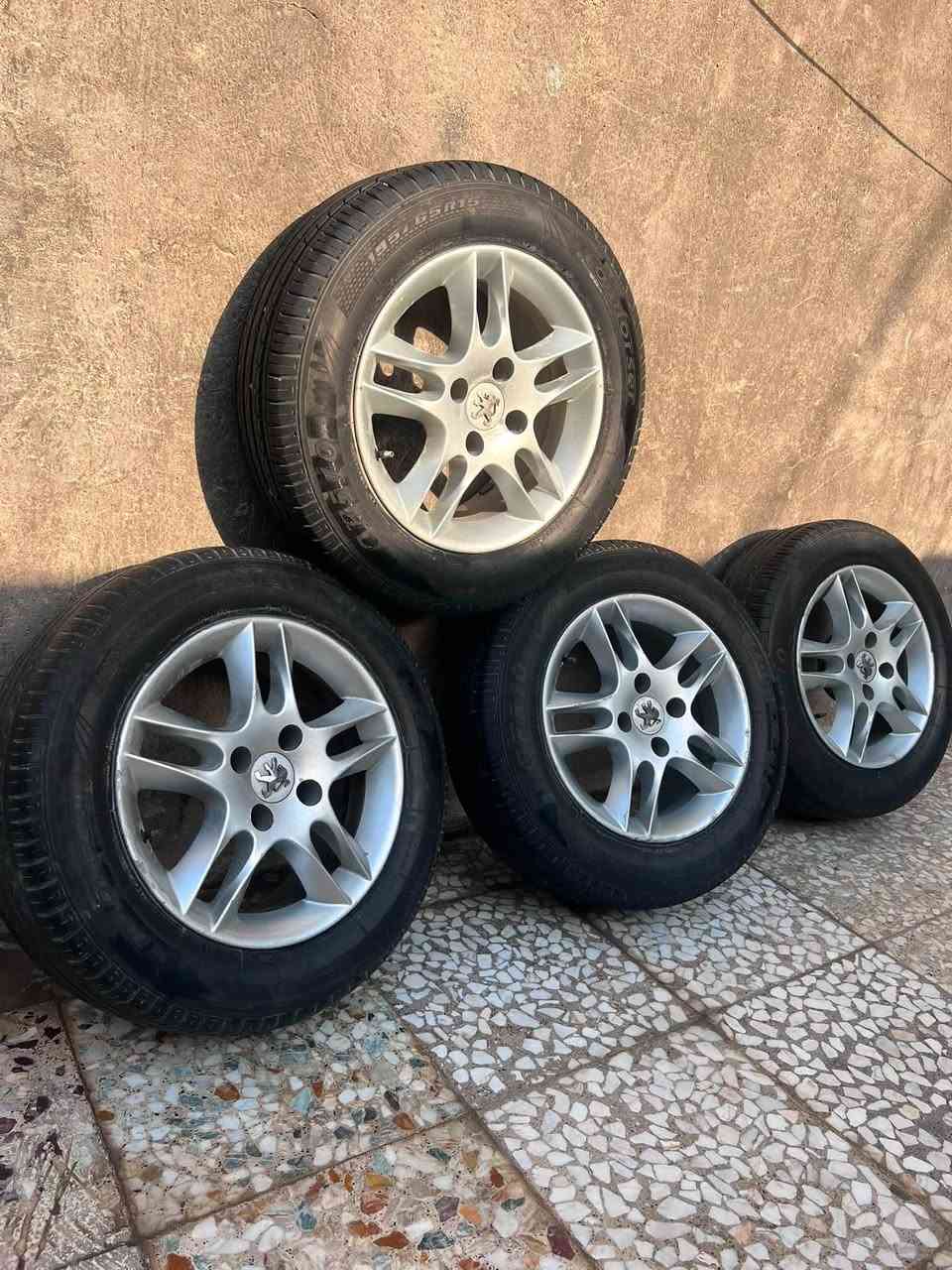 سلام عليكم تايرات و وياله مال بيجو بارص موديل 24 العنوان المشتل ***********
