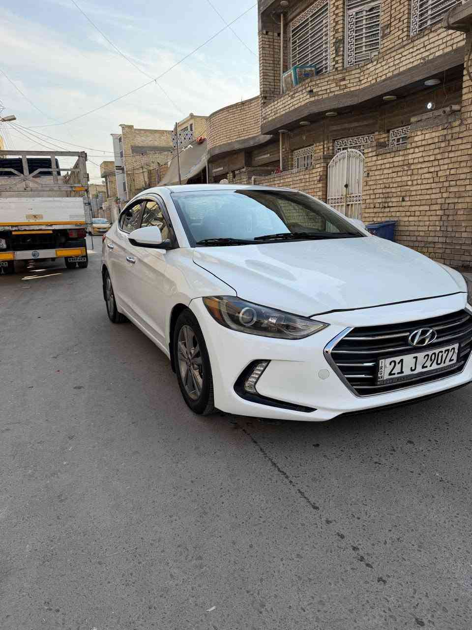 سلام عليكم عارض سياره للبيع
انتره موديل 2018حادثها بنيد وجاملغ فقط بدون دواخل محرك 2000دوش مامفتوح تخم تاير حداديه جديد كير AT
ماشيه ٦٠
العنوان بغداد 
الرقم/***********

نص مكتوب في الصور:
- Ringer 000-23568265 - 10/22/2018 INSURANCE AUTO AUCTIONS, INC. - IAAI.COM BidFax.info