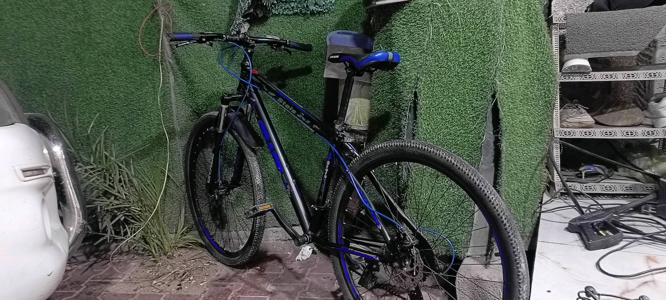 السلام عليكم 🌹
🚲 بايسكل للبيع نوع Grade Stels
الحجم: 29
الفريم: ألمنيوم
21 سرعة (3 أمامي × 7 خلفي)
ديسك بريك أمامي وخلفي
مساعد أمامي
البايسكل كامل ومكمل وما بيه نقص حسب الموجود بالصورة.
يحتاج فقط غسل وتنظيف وتزييت وضبط بسيط للتعشيق حتى يصير جاهز للاستخدام.
مناسب للشارع والاستخدام اليومي.
📍 الموقع: بغداد – المشتل
💰 السعر: 150 ألف دينار، وقابل للتفاوض بالمعقول.
الجاد يتفضل، والمعاينة خير دليل. 🌹