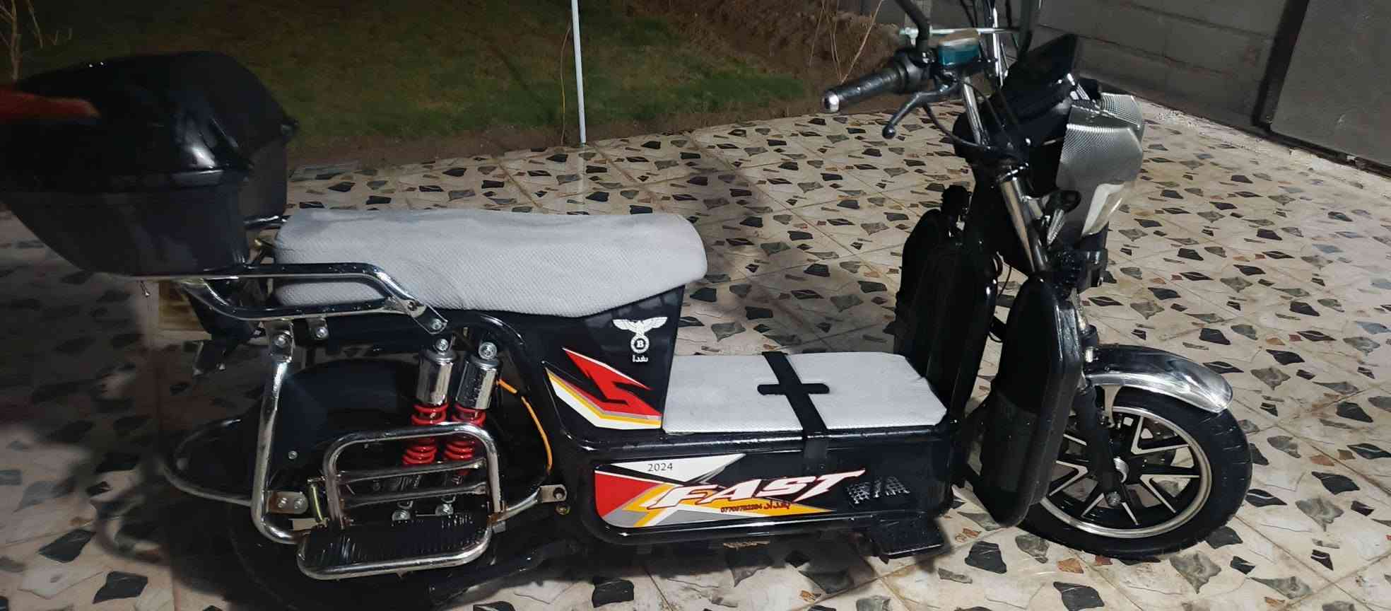 ماطورات عددد 2 السعر 500الواحد مع جزيل الشكر  الاستفسار ع رقم ***********

نص مكتوب في الصور:
- HONOR X9d
