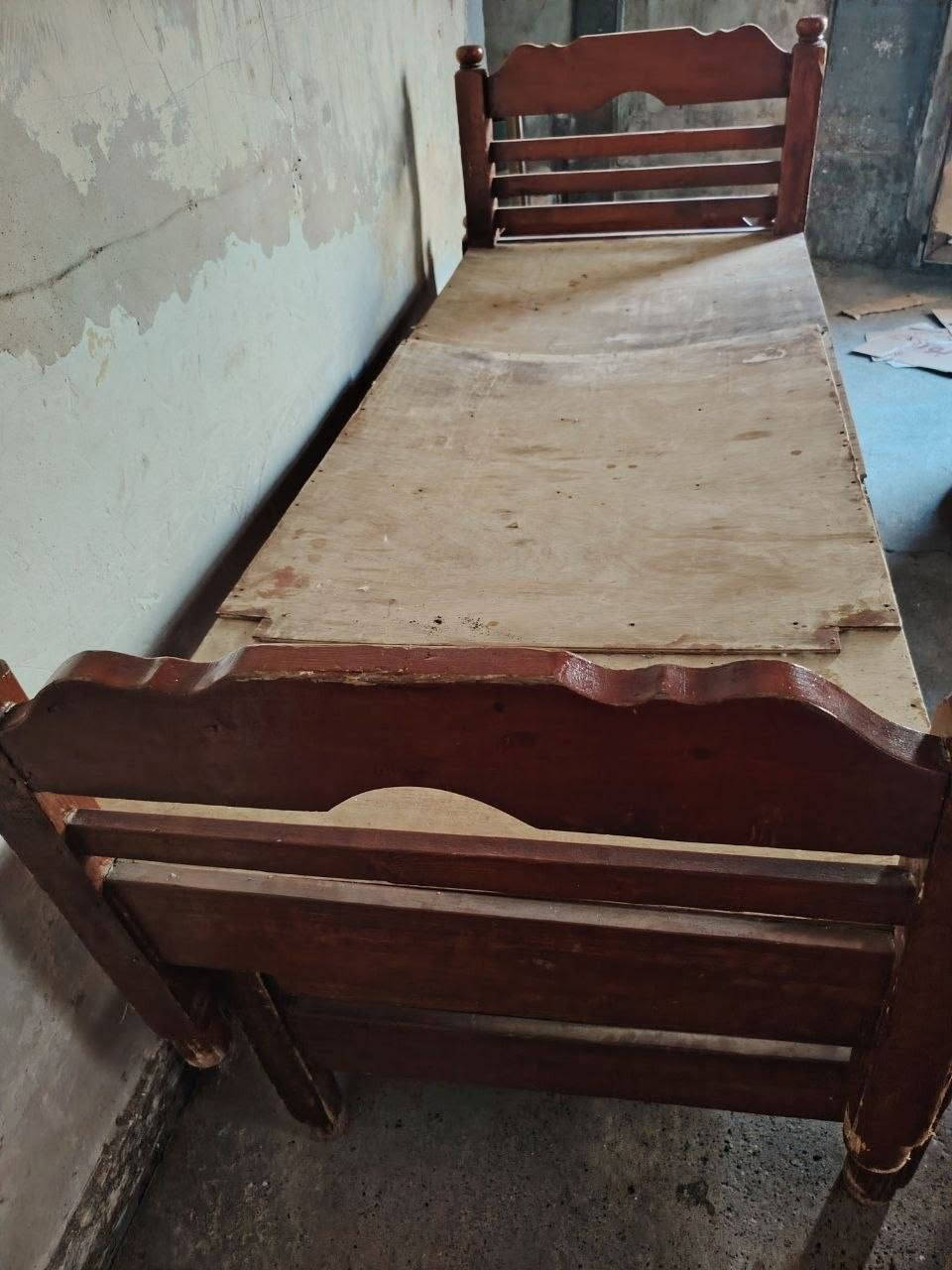 اغراض للبيع بسعر مناسب ***********

