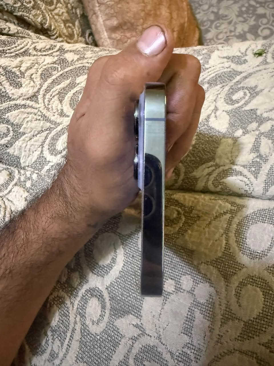 السلام عليكم
ايفون ١٣ برو ماكس 

الجهاز نضيف كما موضح

ب الصور الجهاز بلادي مامفتوح 

كل تفاصيله موجوده بالصور شرق اوسط

اي استفسار اتصل ***********

سعر الجهاز ٦٥٠ مع الكارتونه 

مكاني بغداد 

تحياتي الكم 🌺
