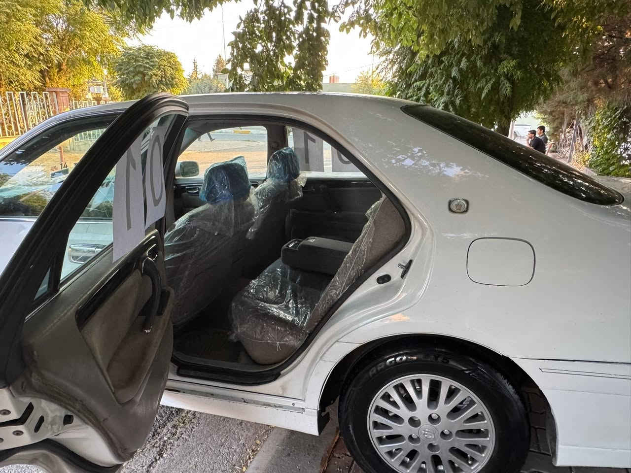مەلیکە بڕاوە بڕاوە
کؤدی هەیە بەشەرەت 
مەکینە ڤی ڤی تی ئاڵتونی بازاڕ 
خوار بازاڕ قفڵ و کۆتای ٣٤ گڵا 
سەیارەکە کامل مەسرەف کراوە 
سەر و بن نەجەف 
تەقەو ڕەقەی بەشەرت 
سەیارەکە یەک دوگمەیە 
ژم/***********
