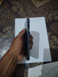ايفون 12 شرق اوسط الاستفسار على هذا الرقم 07831615735
