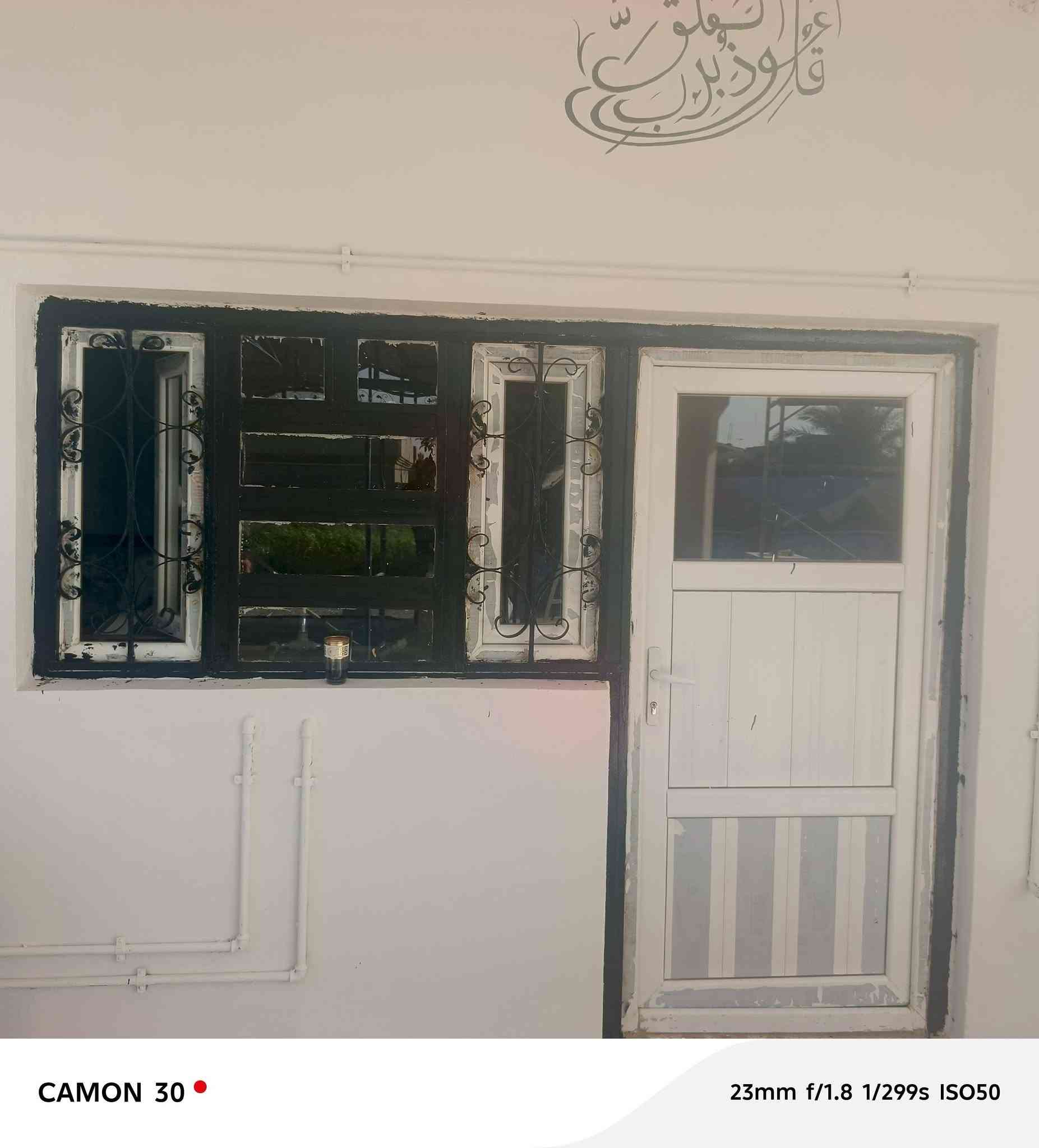 #سلام عليكم #نشتغل تنضيف شبابيك #وصبغ 
***********

نص مكتوب في الصور:
- CAMON 30
- 2026.09.22 05:04 PM
- 23mm f/1.8 1/120s ISO185
- CAMON 30 2026.09.22 09:43 AM 23mm f/1.8 1/120s ISO70
- 2026.09.21 05:25 PM
- 23mm f/1.8 1/120s ISO165
- 2026.08.20 09:56 AM
- 23mm f/1.8 1/751s ISO50
- CAMON 30 2026.08.19 11:56 AM 23mm f/1.8 1/342s ISO50
- 23mm f/1.8 1/1435s ISO51
- CAMON 30 23mm f/1.8 1/1318s ISO50
- 23mm f/1.8 1/299s ISO50