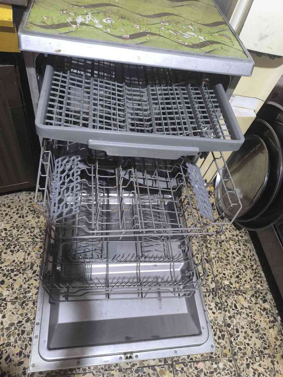 غساله صحون 200بغداد طالبيه للتواصل واتساب ***********
